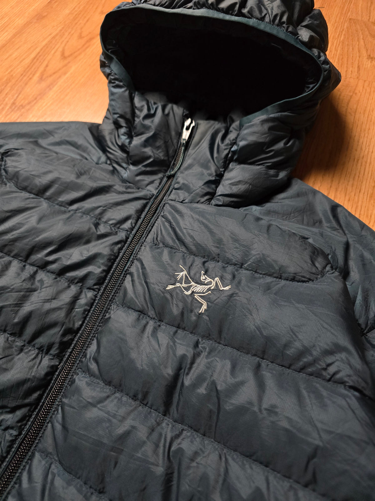 Arc'teryx 'Cerium LT Hoody' Down Filled Puffer Jacket (M)