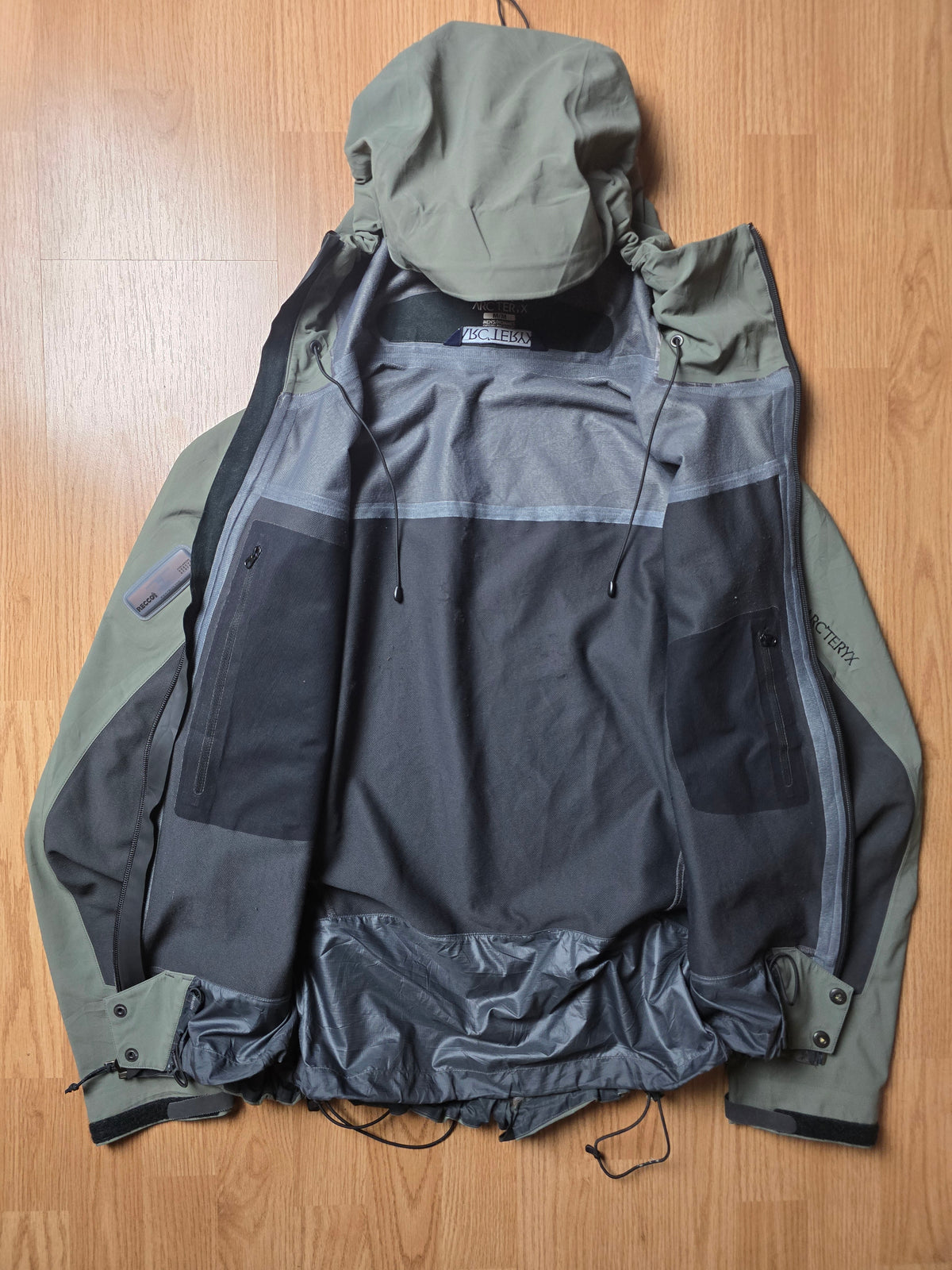 RARE Arc'teryx SAMPLE Seeker Comp Sidewinder Jacket (M)