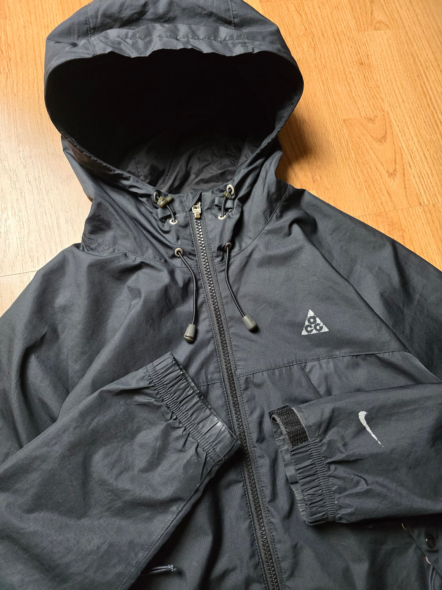 00s Nike ACG Technical Water-resistant Windbreaker (M)