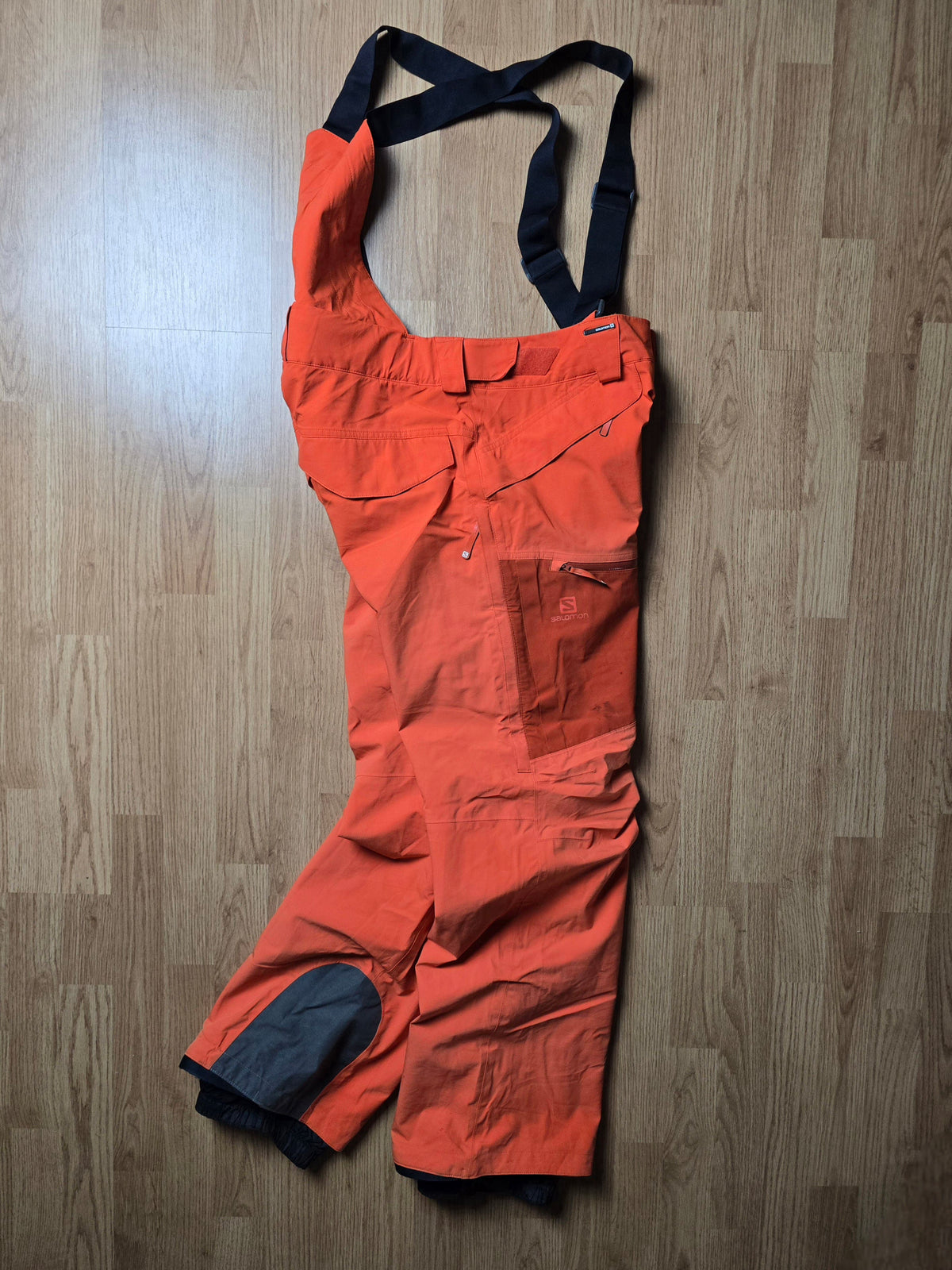 Salomon 'Chill Out Bib' Technical Ski Pants with removable Straps (L)