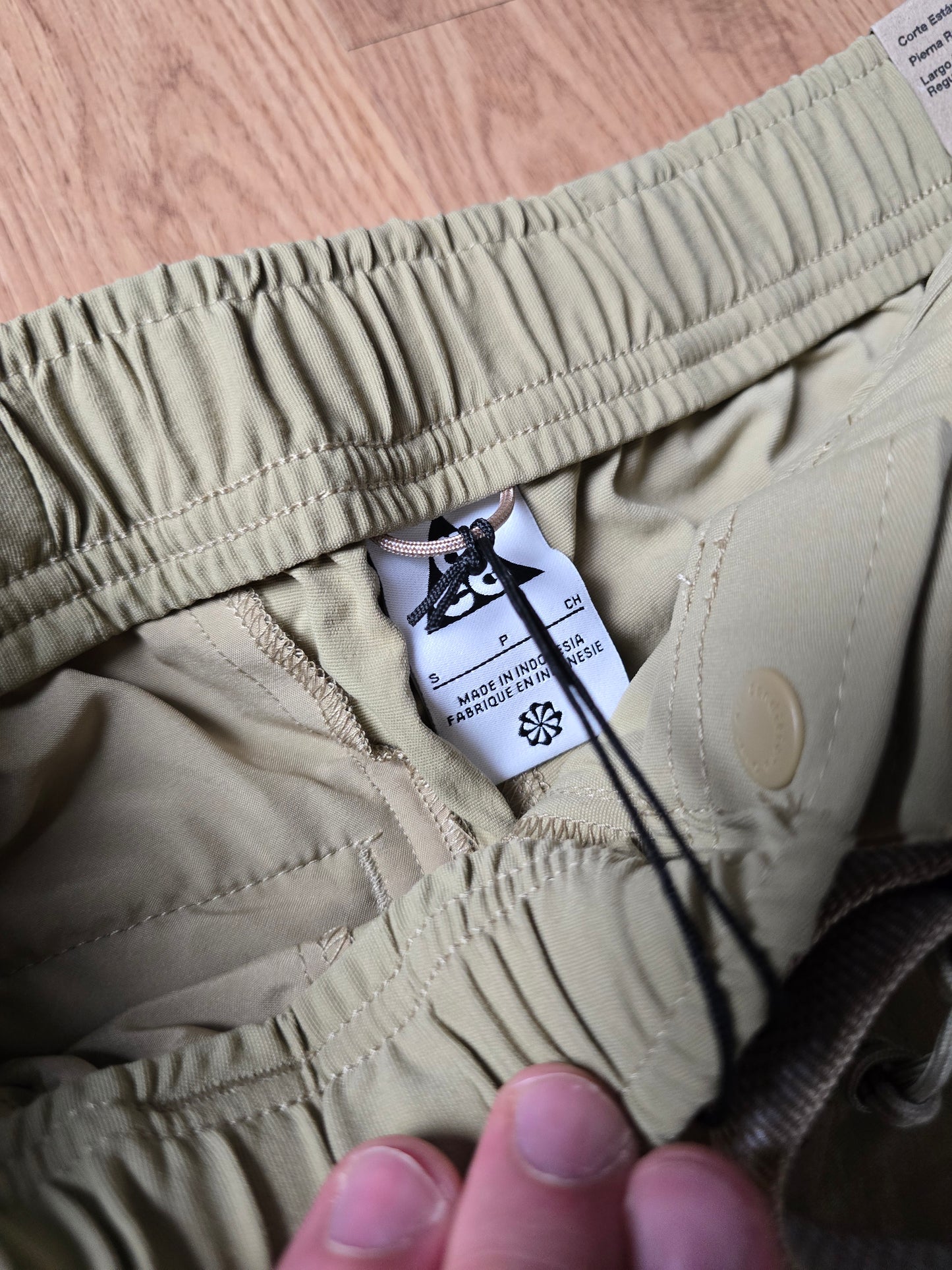 Nike ACG UV Hike Lightweight Technical Belted Shell Pants (S)