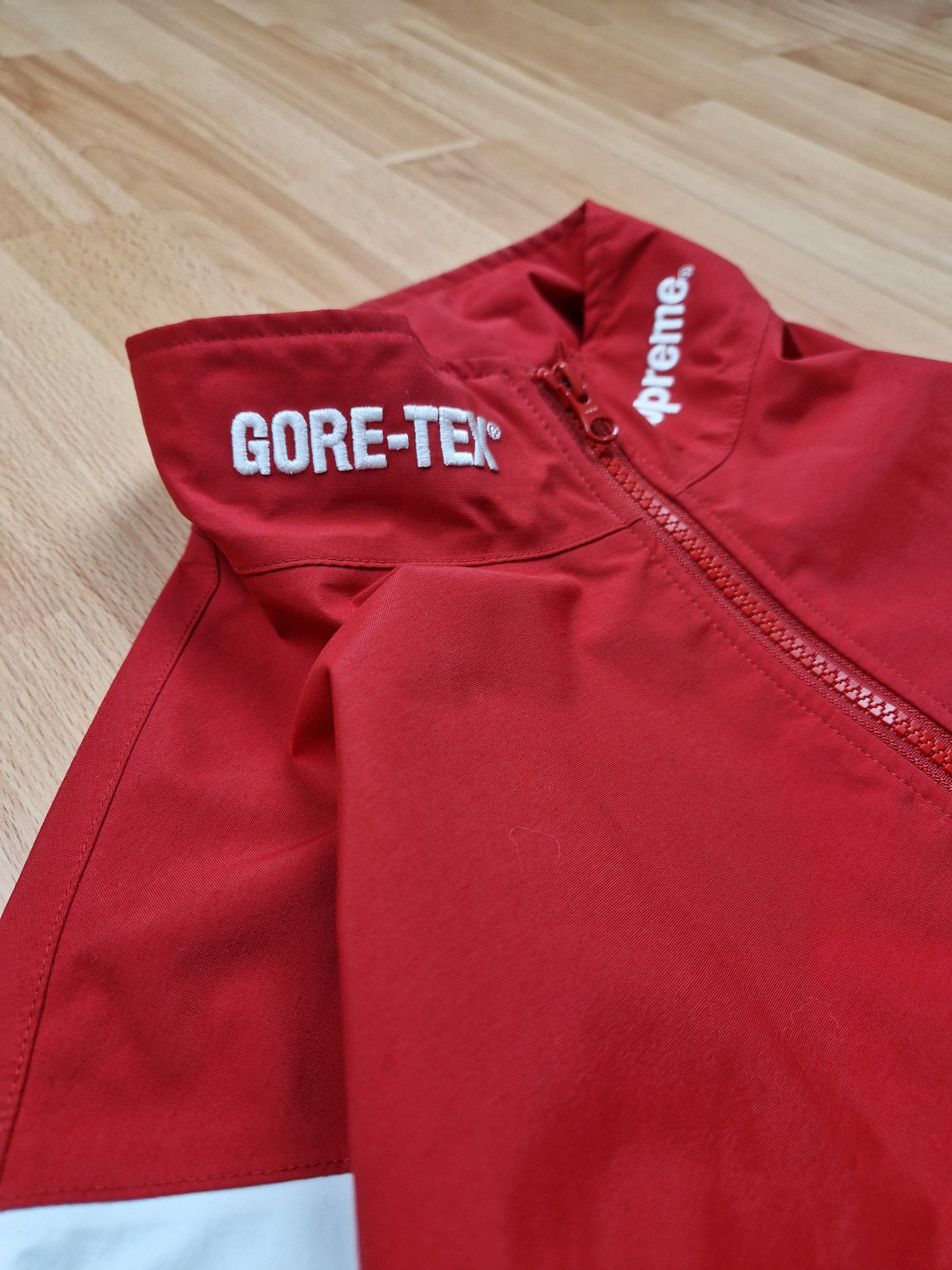 RARE Supreme Gore-tex Court Track Jacket (L)