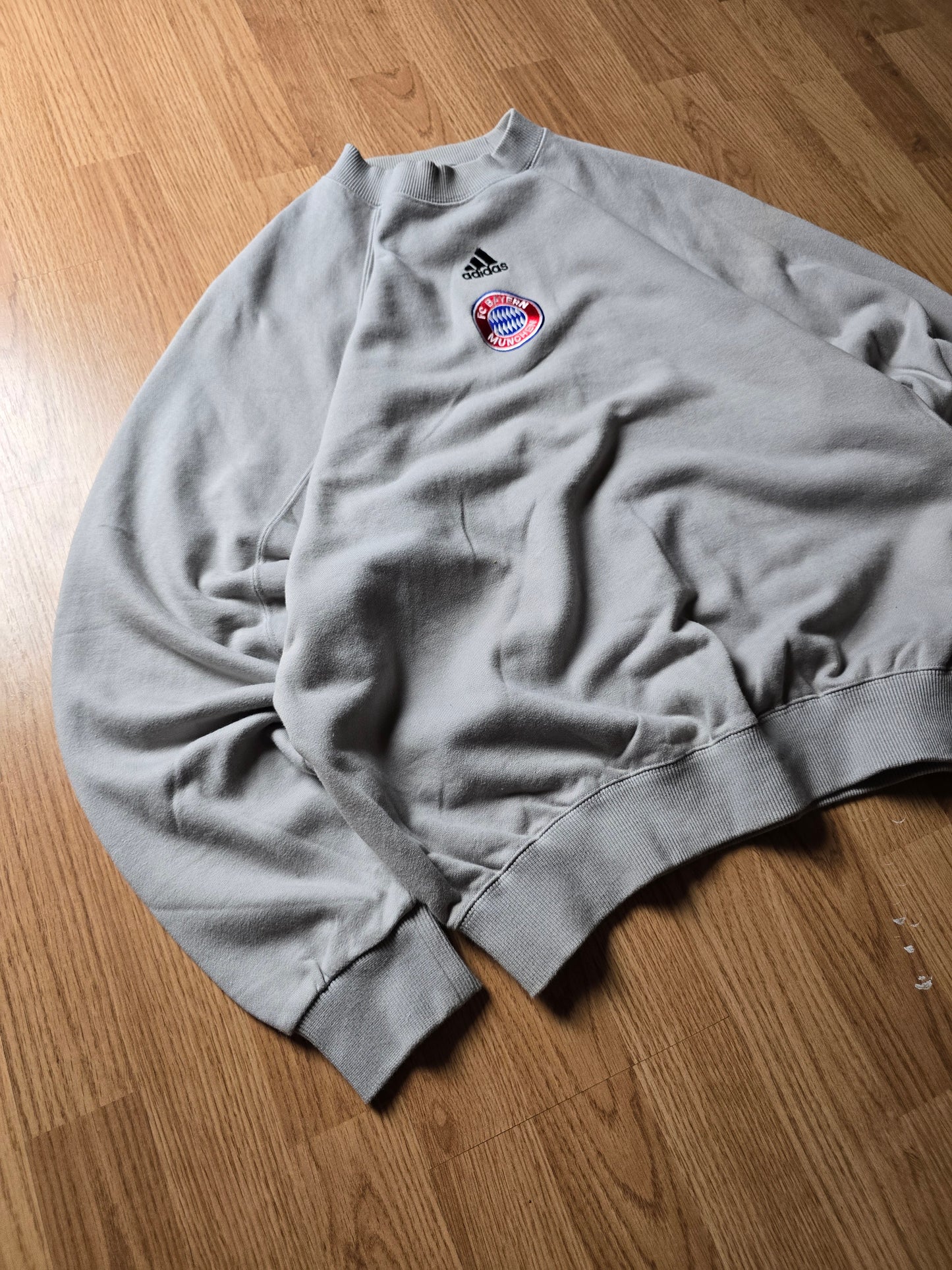 90s Adidas Bayern Munich Training Sweatshirt (M/L)
