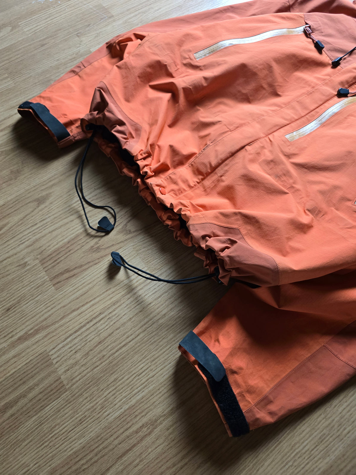 90s Arc'teryx Theta AR Tobasco Gore-tex 2 Tone Shell Jacket (L)