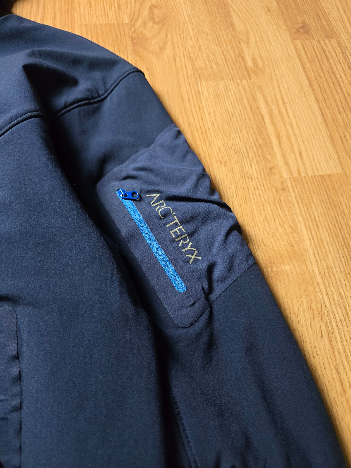 00s Arc'teryx 'Hylluss' Polartec Fleece Lined Hoodie/Jacket (L)