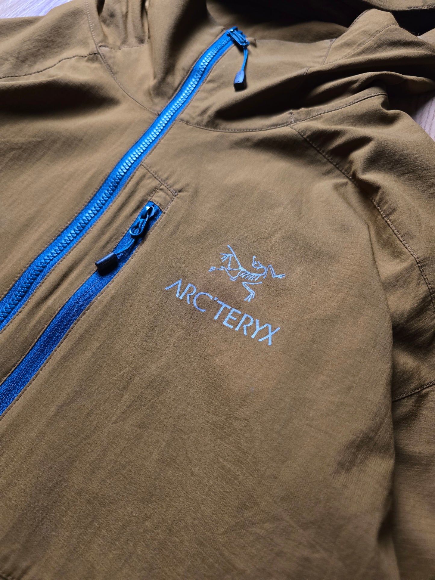 Arc'teryx 'Squamish Hoody' Lightweight Jacket (L)