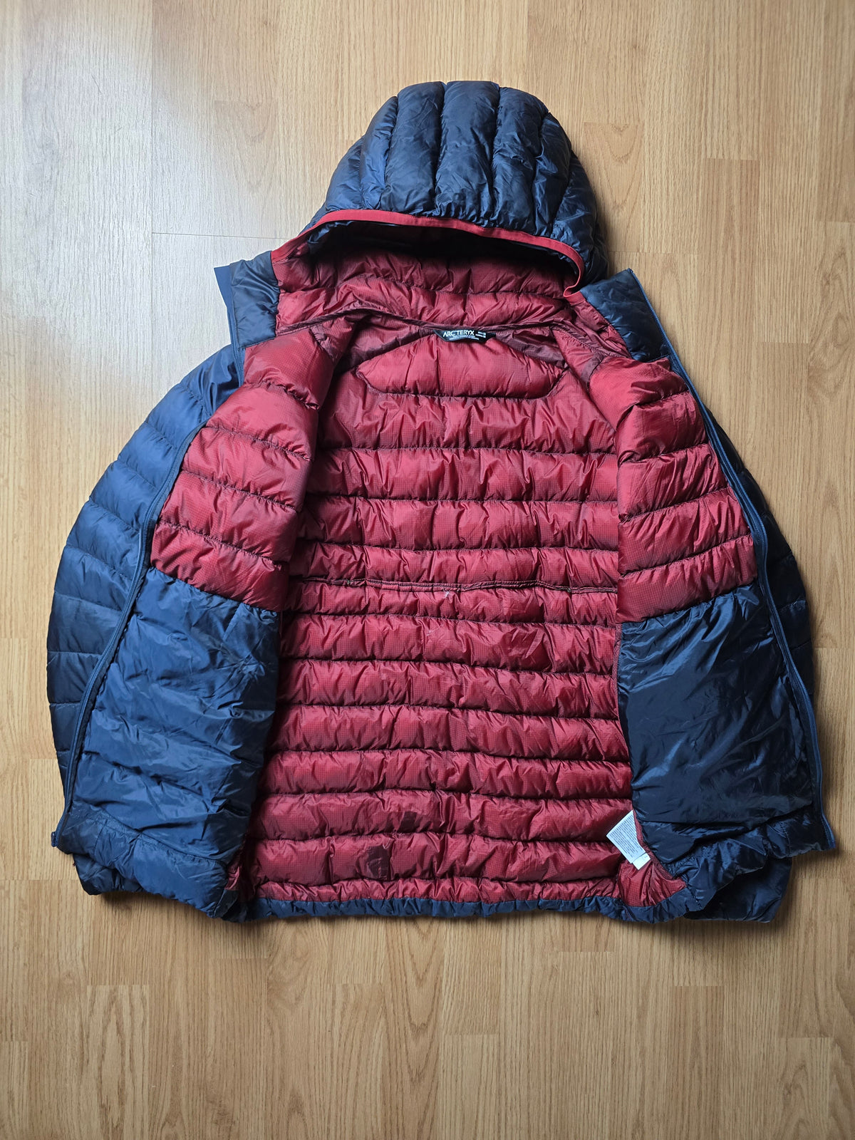 Arc'teryx 'Cerium LT Hoody' Down Filled Puffer Jacket (M)
