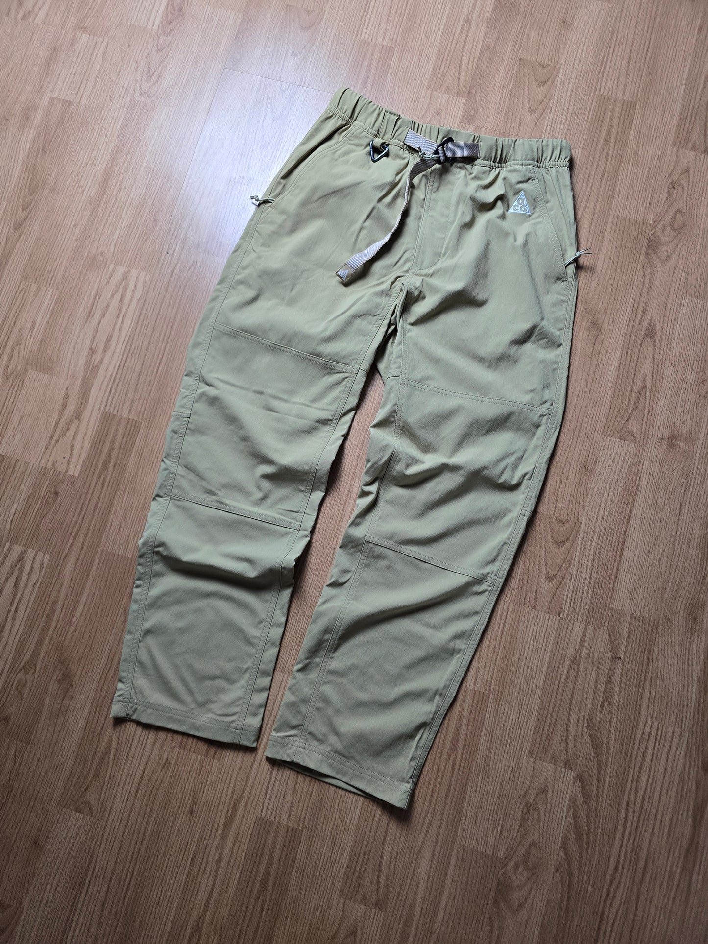 Nike ACG Lightweight Technical Belted Shell Pants (30x30)