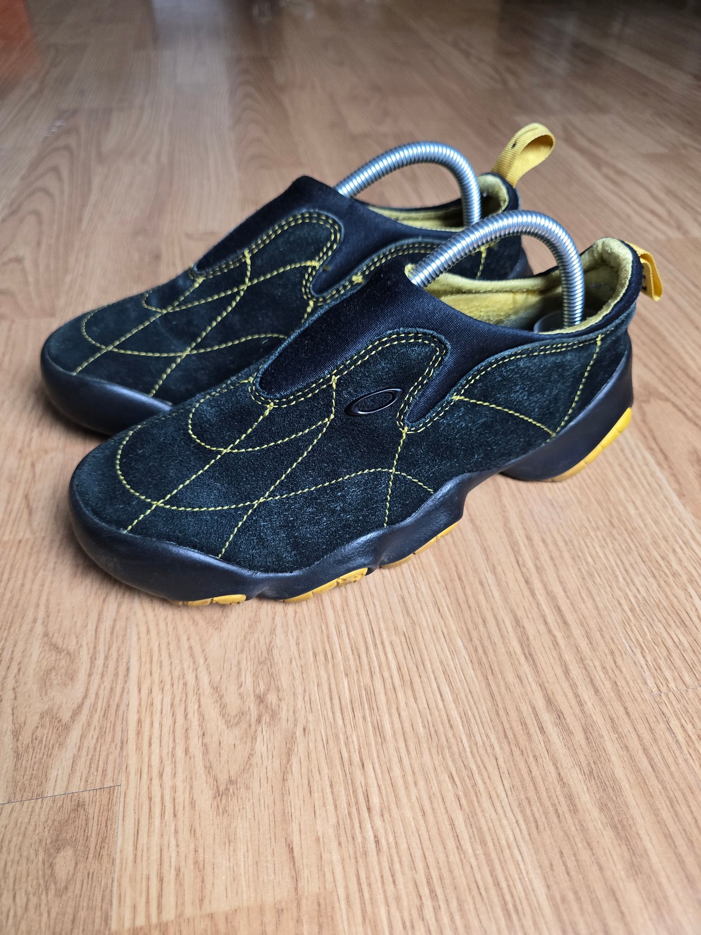 RARE 00s Oakley Bottlecap Flesh Slip On Trainers (UK5)