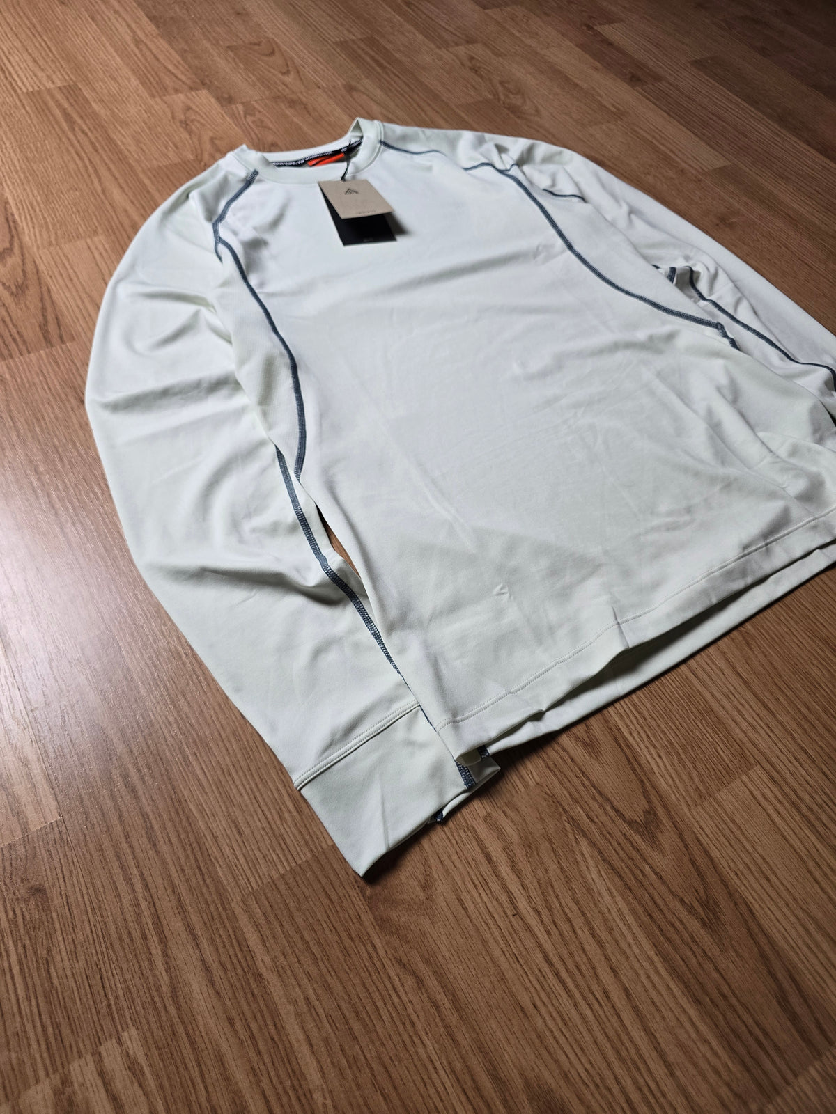 Nike ACG "Wildsee" Dri-Fit Longsleve Base Layer Top BNWT (S)