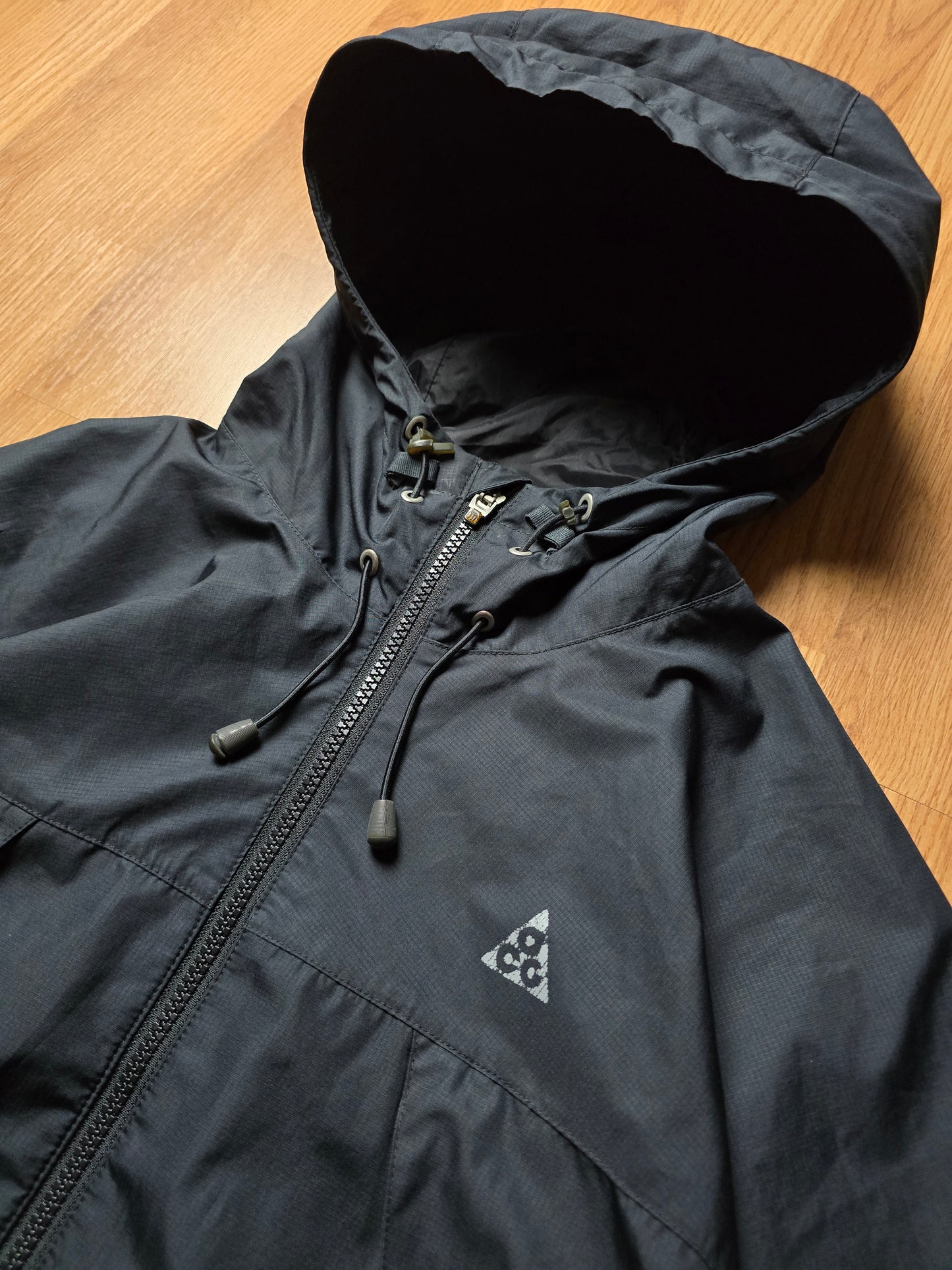 00s Nike ACG Technical Water-resistant Windbreaker (M)