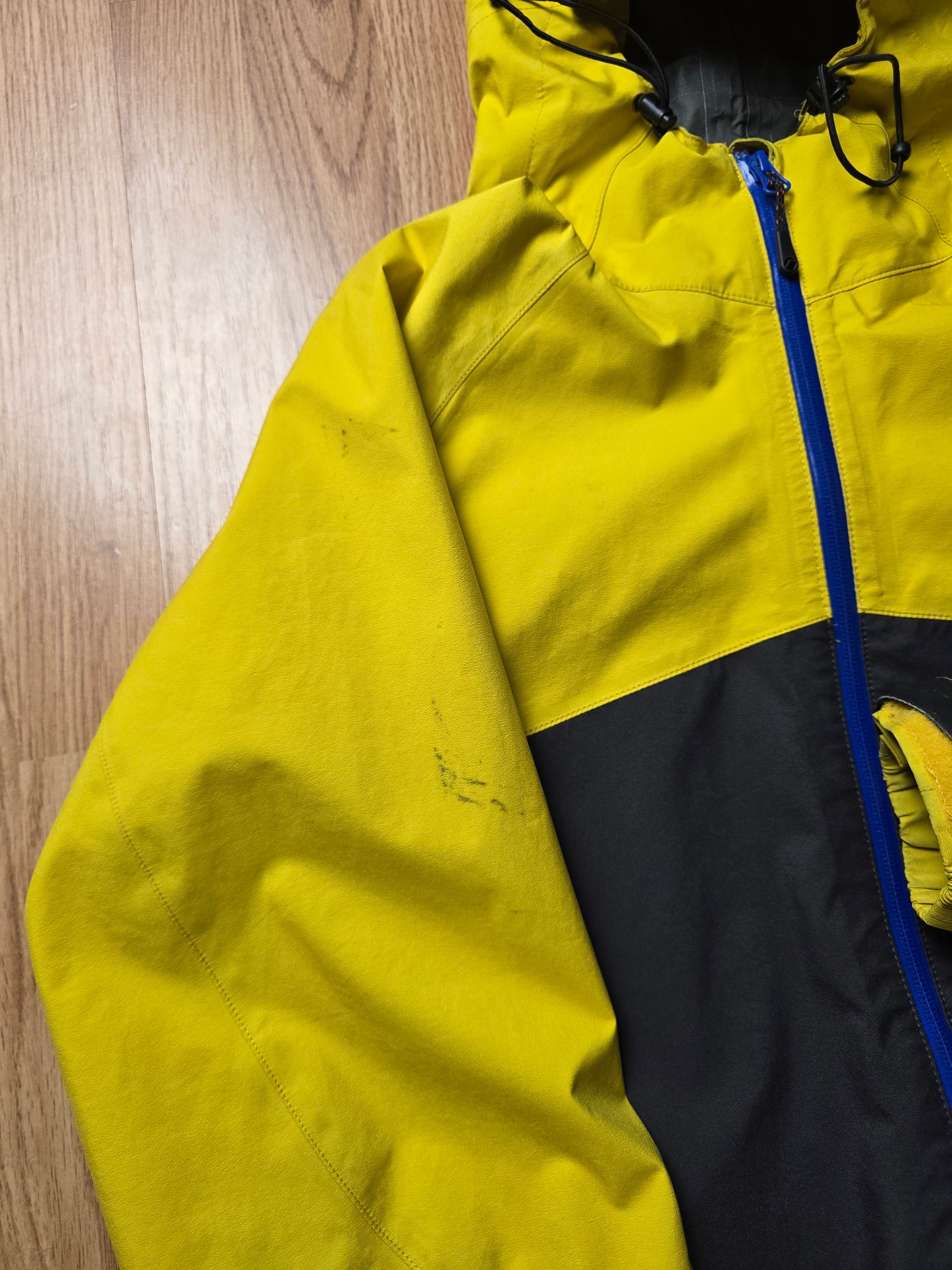 Stussy x Lowe Alpine Gore-tex Jacket (M)