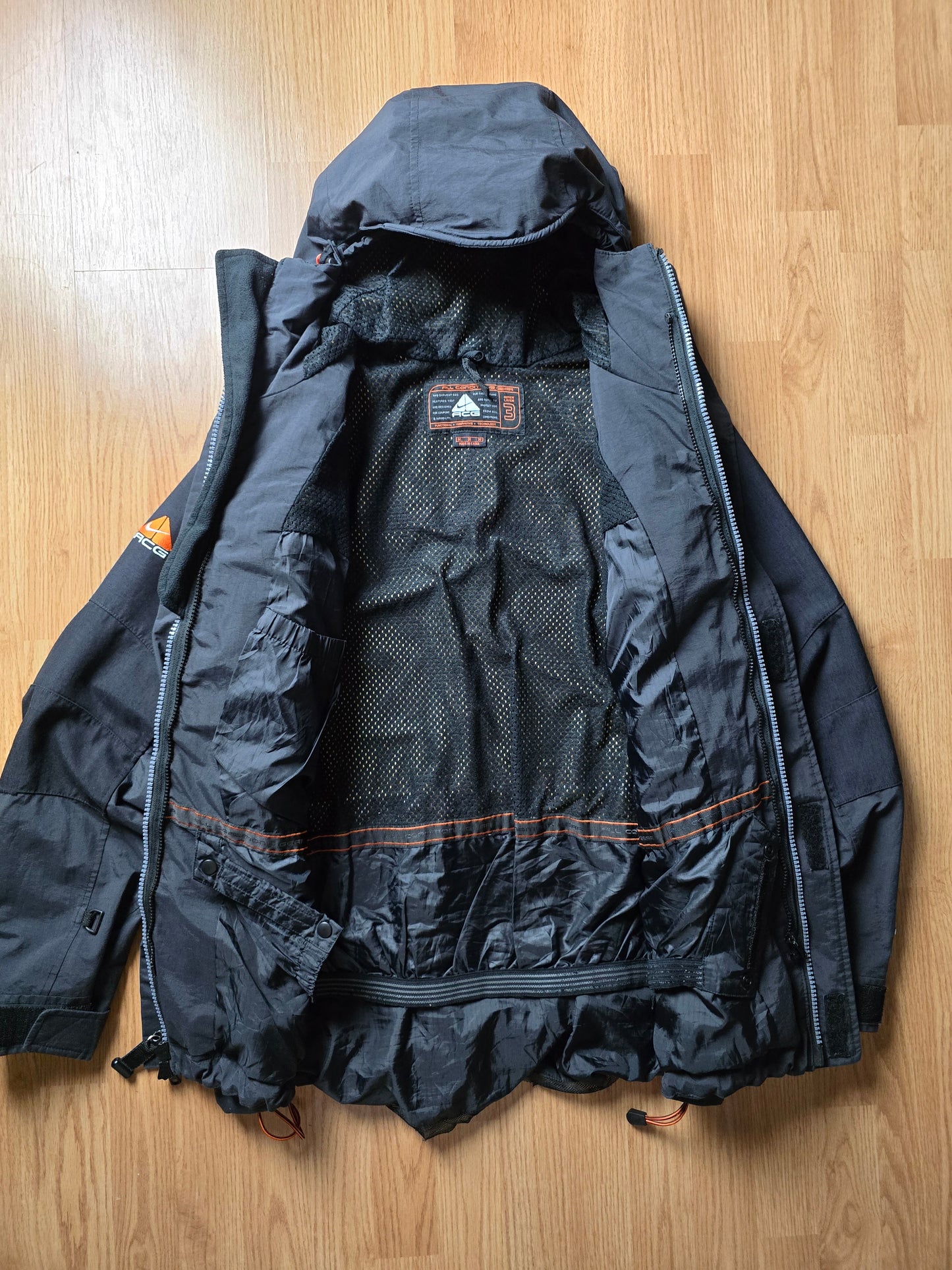 90s Nike ACG Storm-Fit Technical Heavyweight Jacket (L/XL)