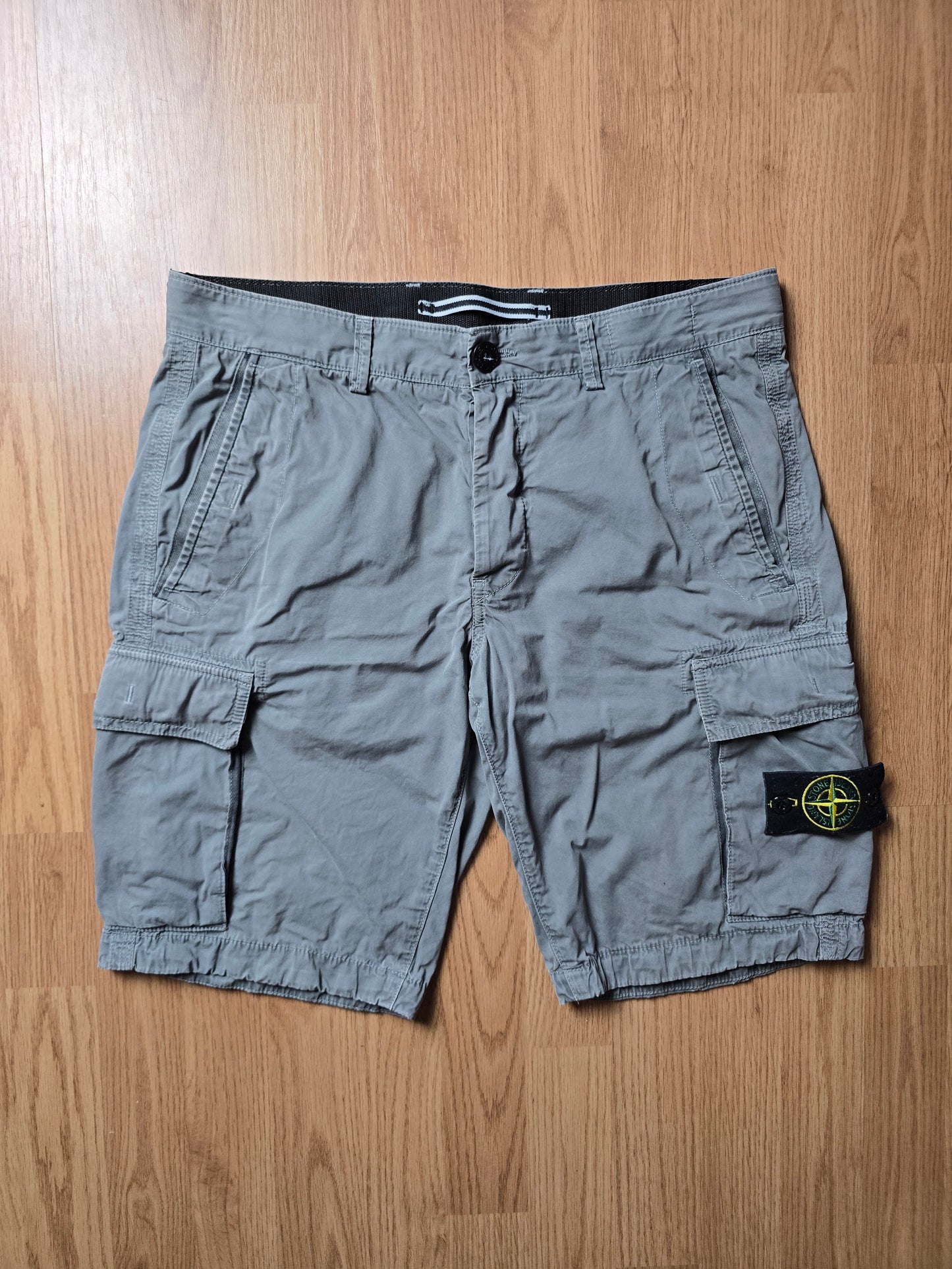 Stone Island Bermuda Cargo Shorts (W32)