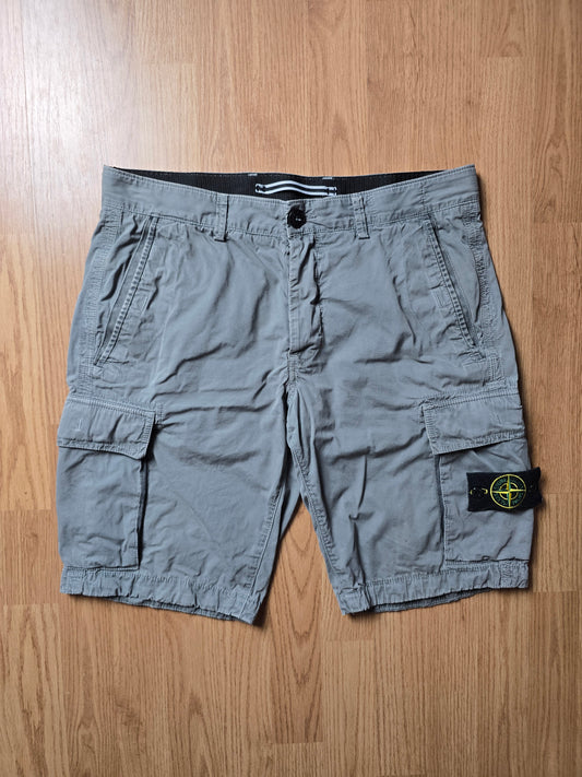 Stone Island Bermuda Cargo Shorts (W32)