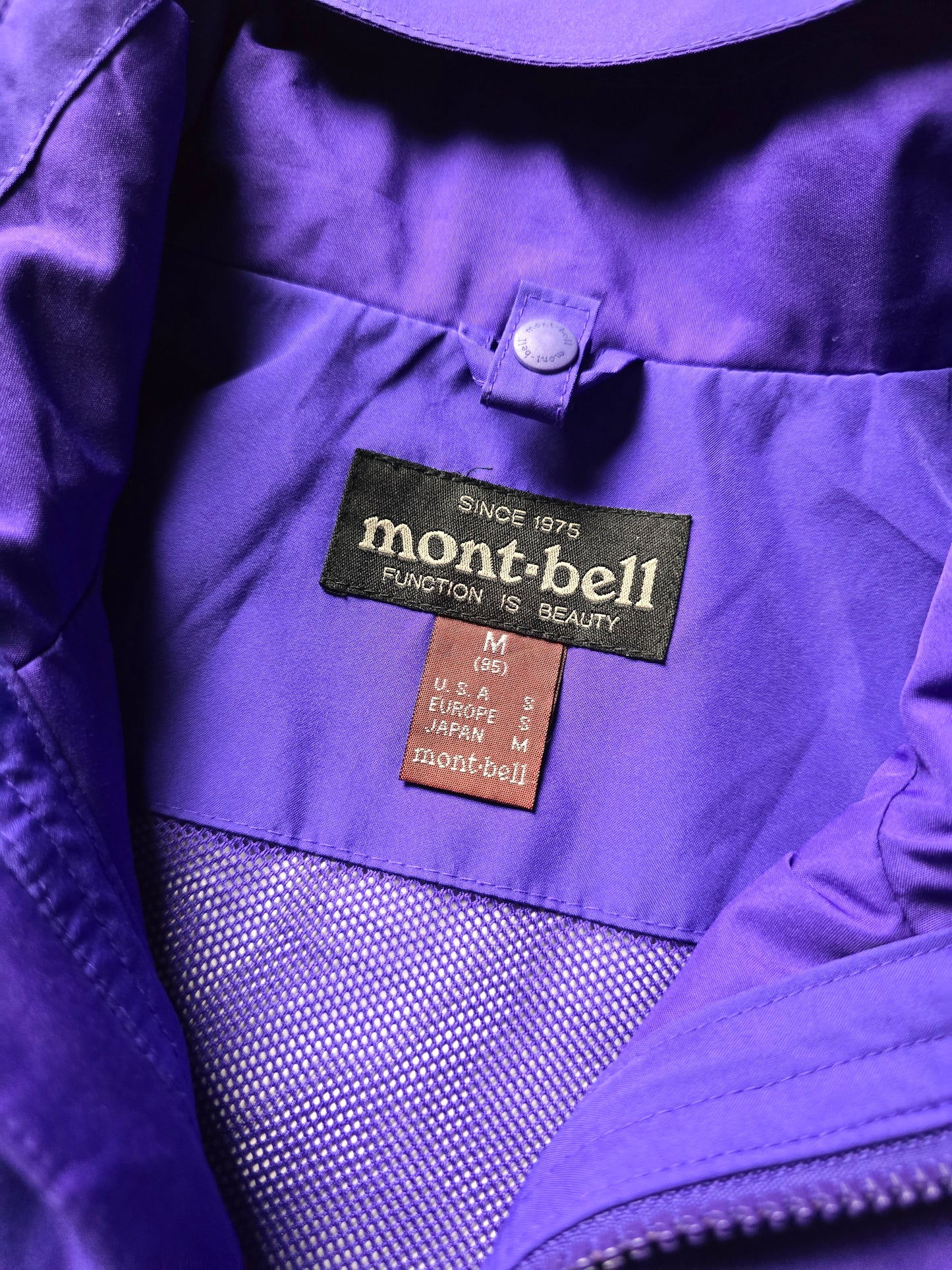 W/ Montbell 00s Gore-tex Waterproof Jacket (M)