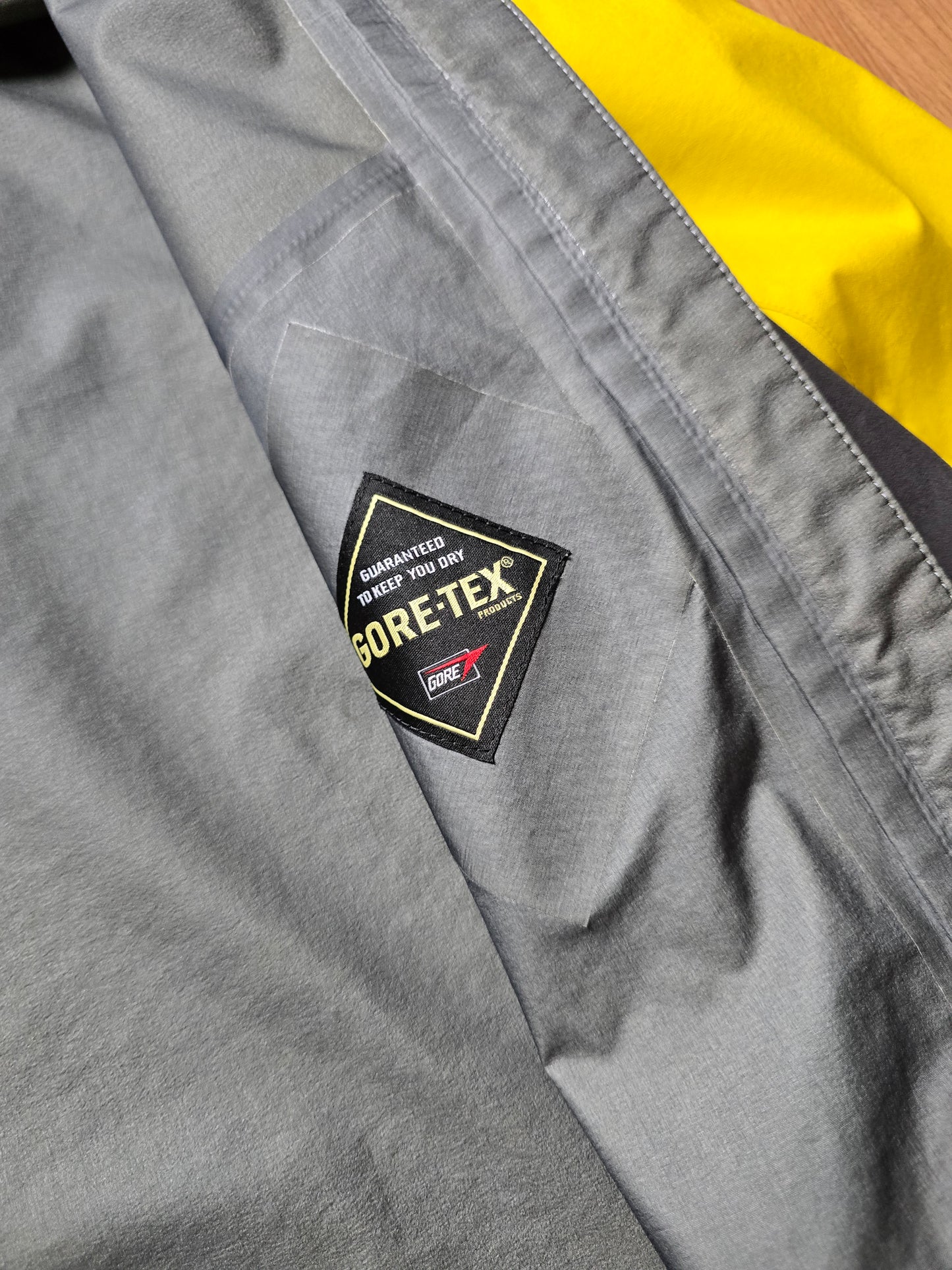 Stussy x Lowe Alpine Gore-tex Jacket (M)