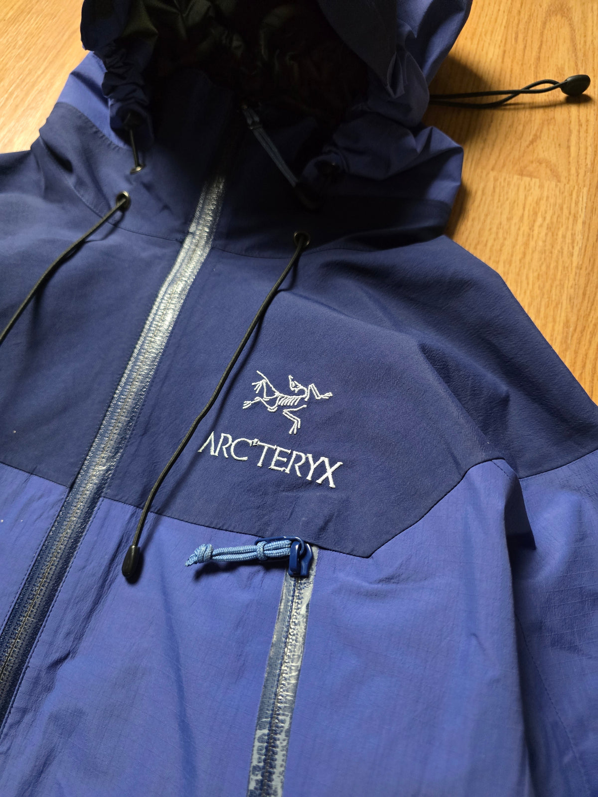 RARE W/ Arc'teryx Vintage Beta AR Gore-tex Jacket 'Indigo' (M)