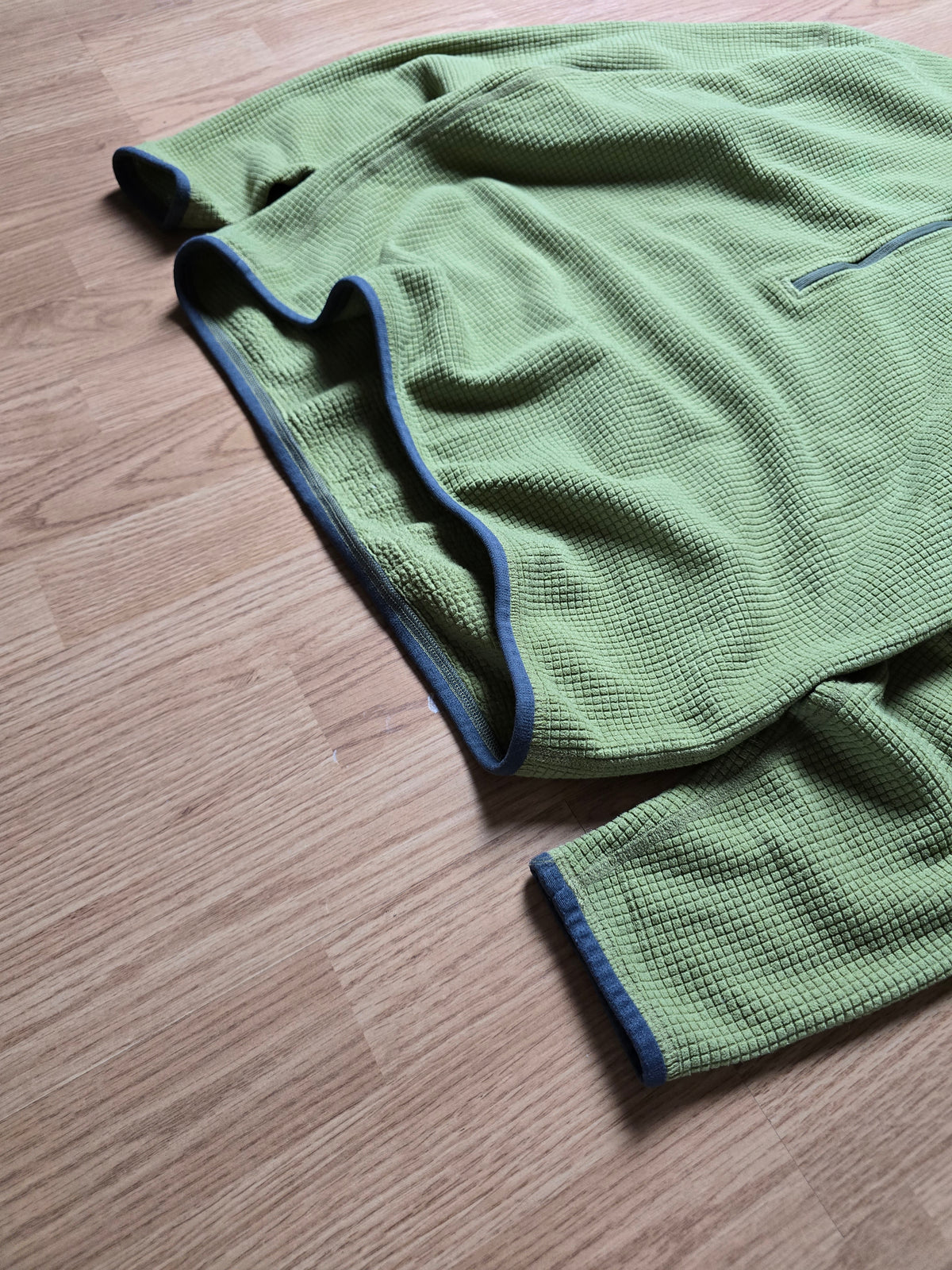 Vintage Arc'teryx 'Delta AR' 1/4 Zip Waffle Fleece (M)