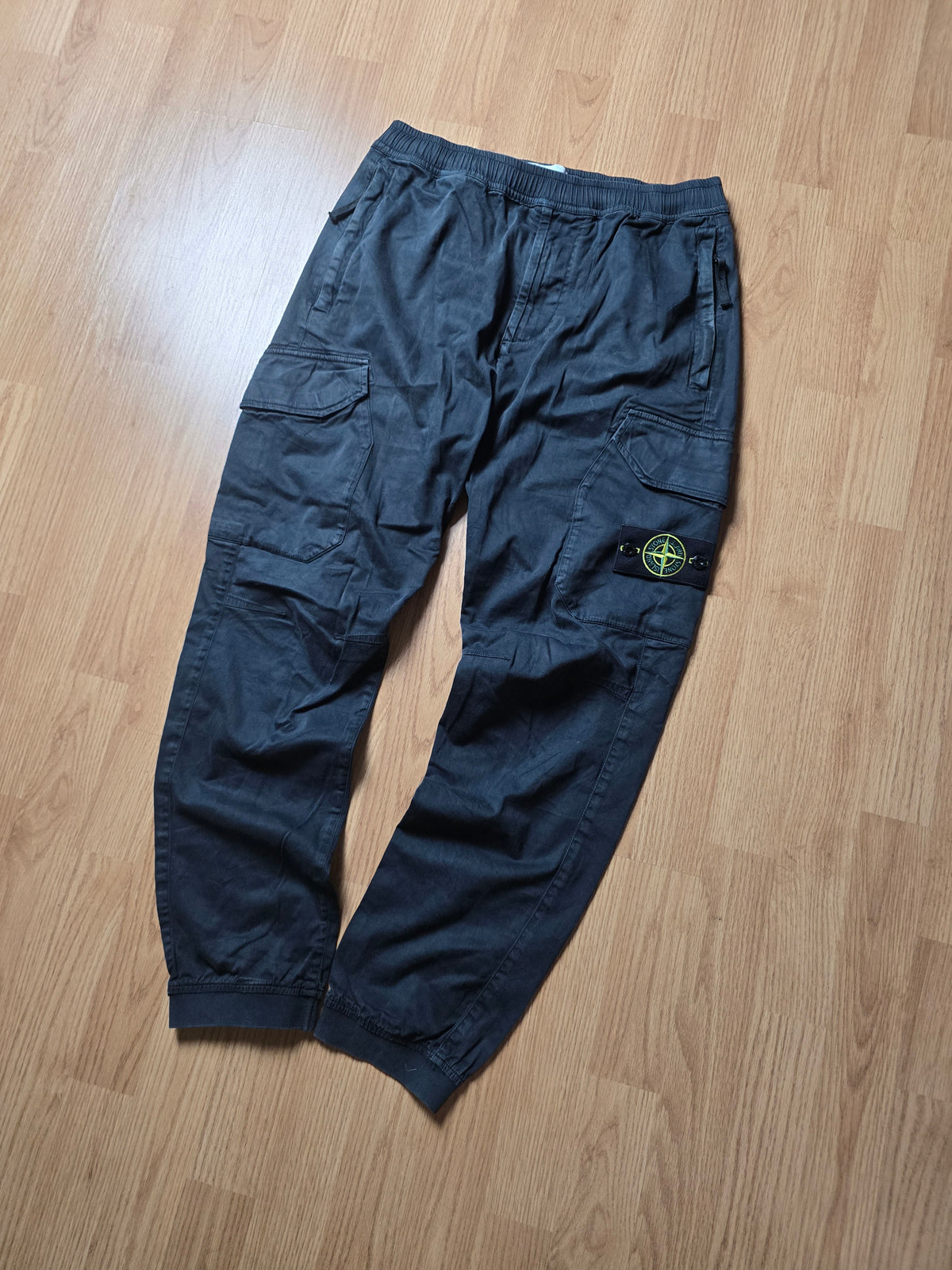 Stone Island Cuffed Cargo Pants (30x30)