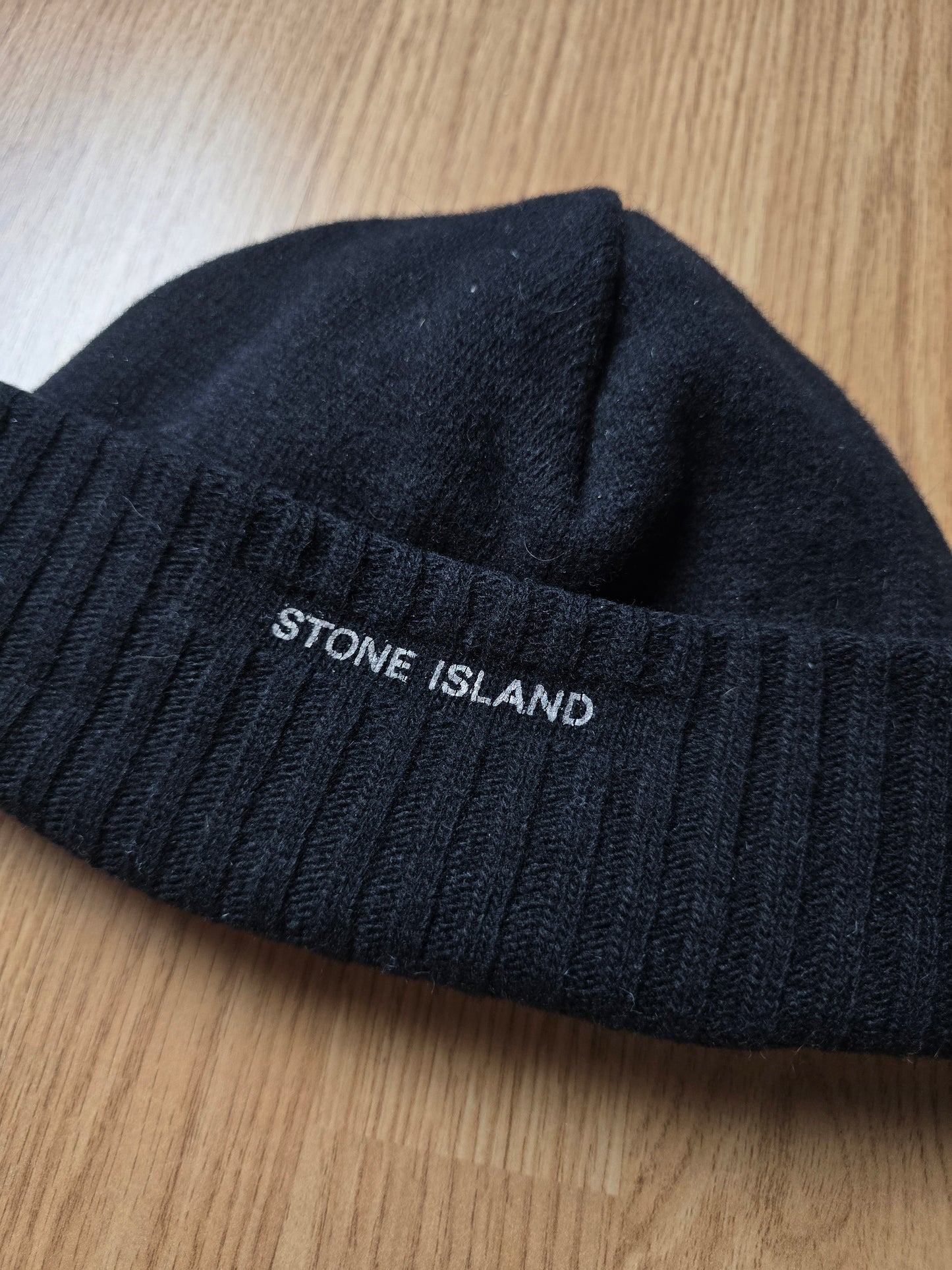RARE Stone Island AW00 Reversible Ribbed Wool Beanie