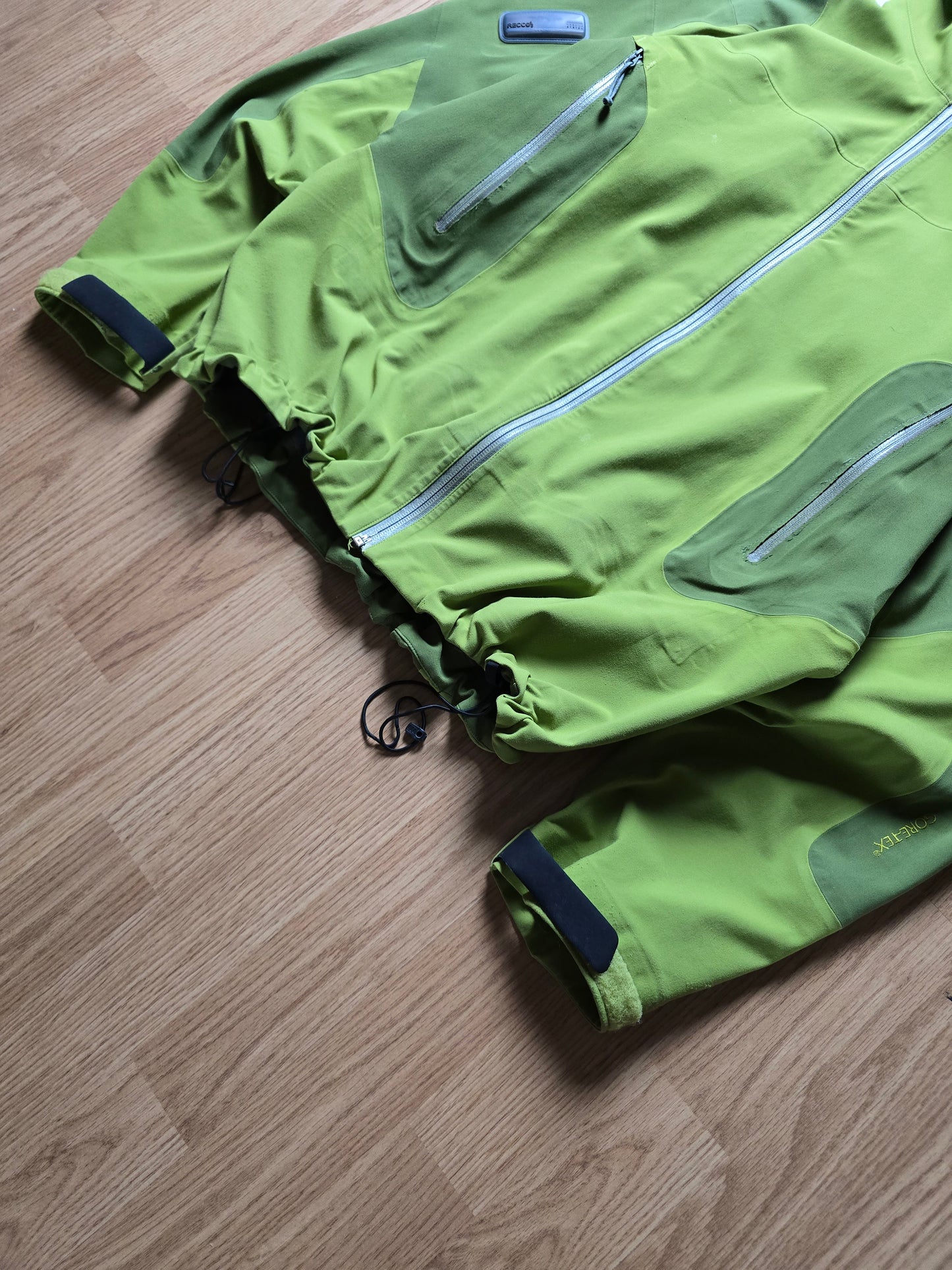 Vintage Arc'teryx Gore-tex Stingray Shell Jacket (M)
