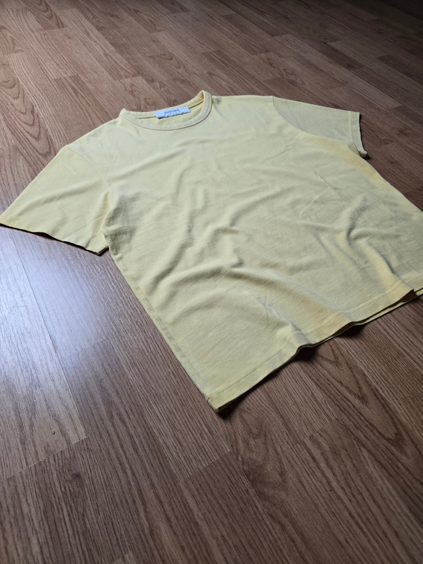 About Blank Fitted & Cropped Baby Tee (M)