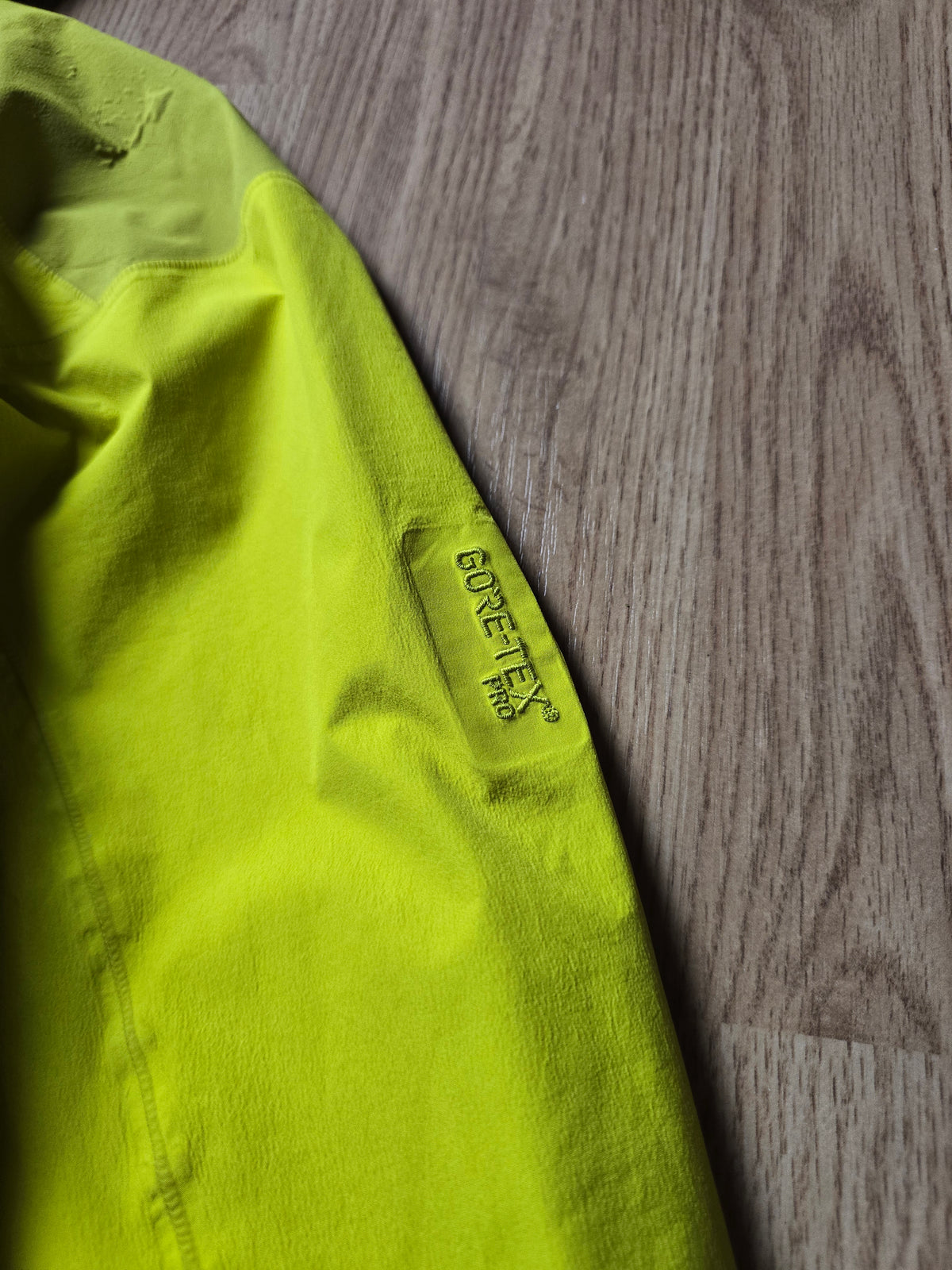 Arc'teryx Alpha AR "Lichen" Gore-tex Pro Shell Jacket (S/M)