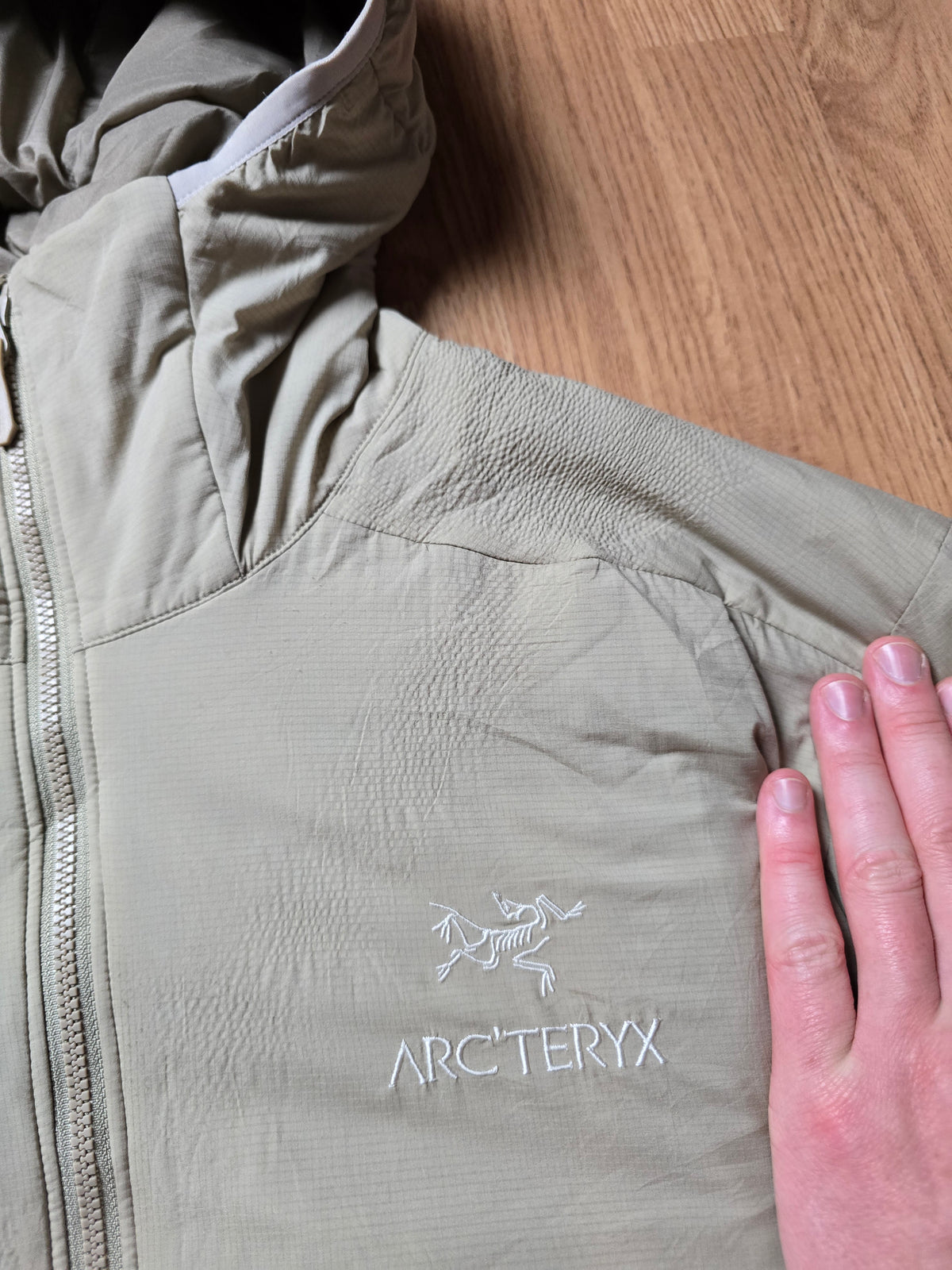 Arc'teryx 2023 'Atom Hoody' Jacket (L)