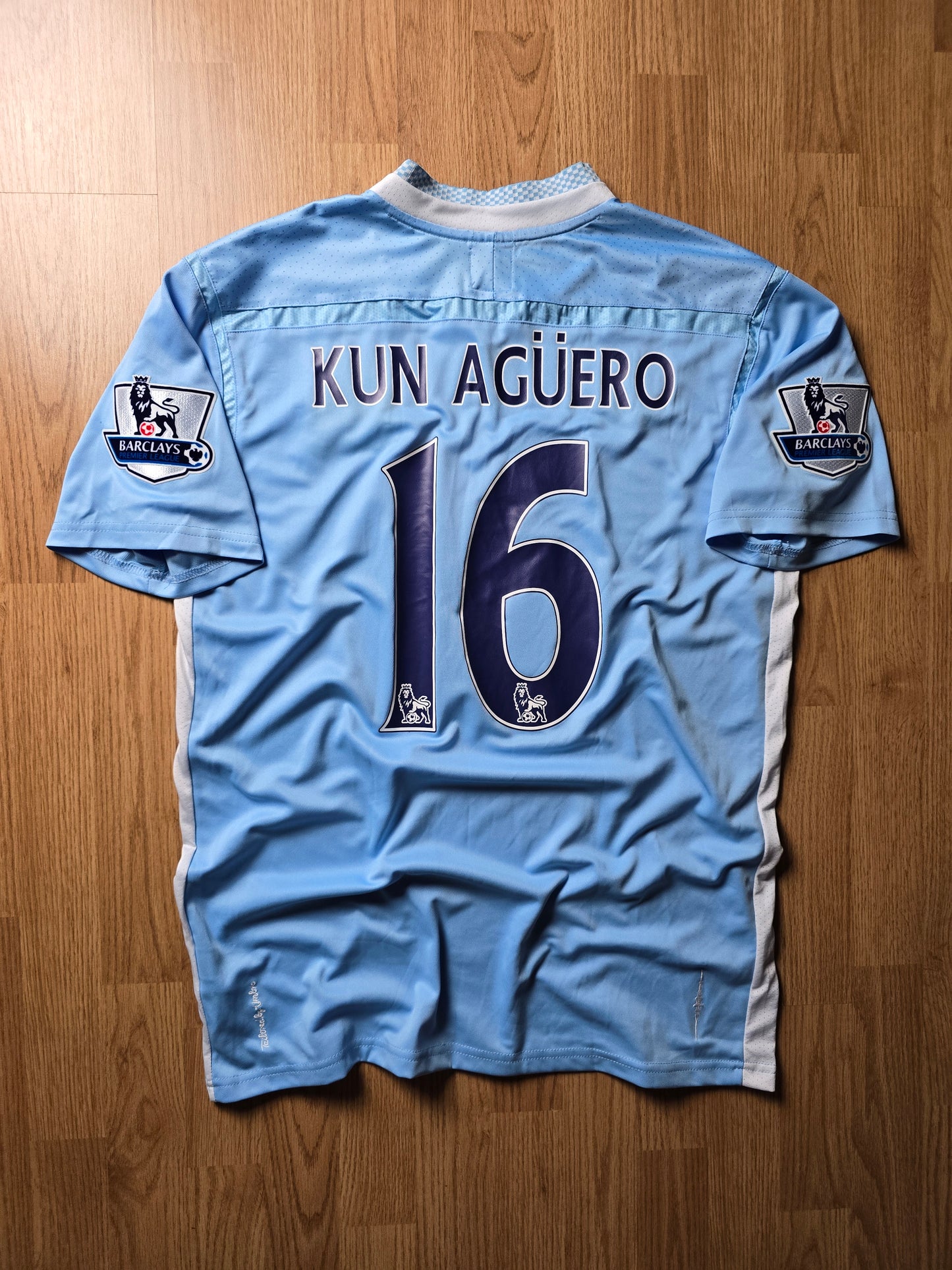 Umbro Manchester City Kun Aguero 11/12 Home Top (L)