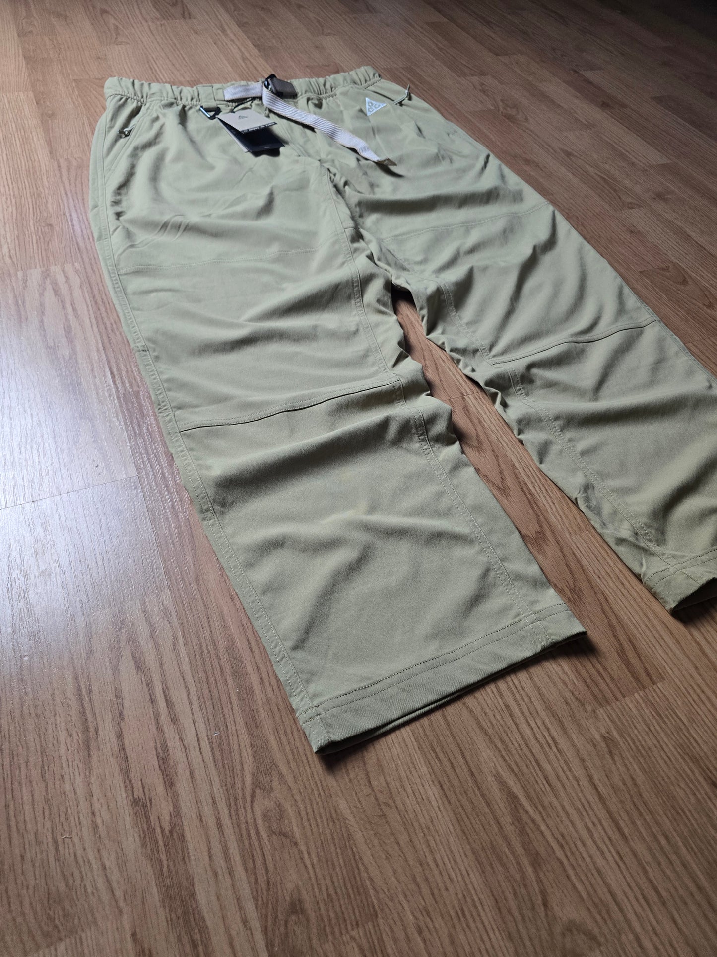 Nike ACG UV Hike Lightweight Technical Belted Shell Pants (L)