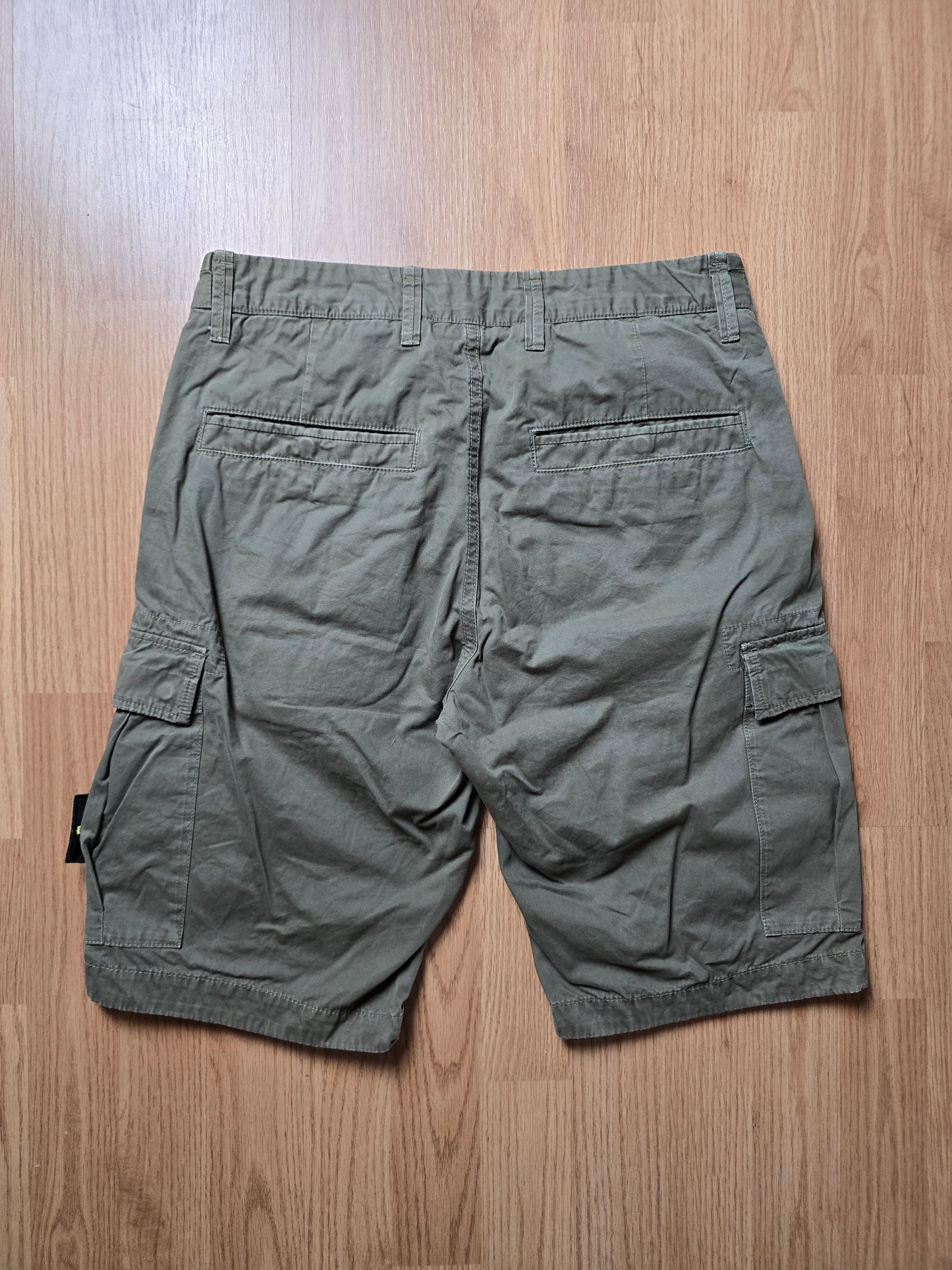 Stone Island Bermuda Cargo Shorts (W30)