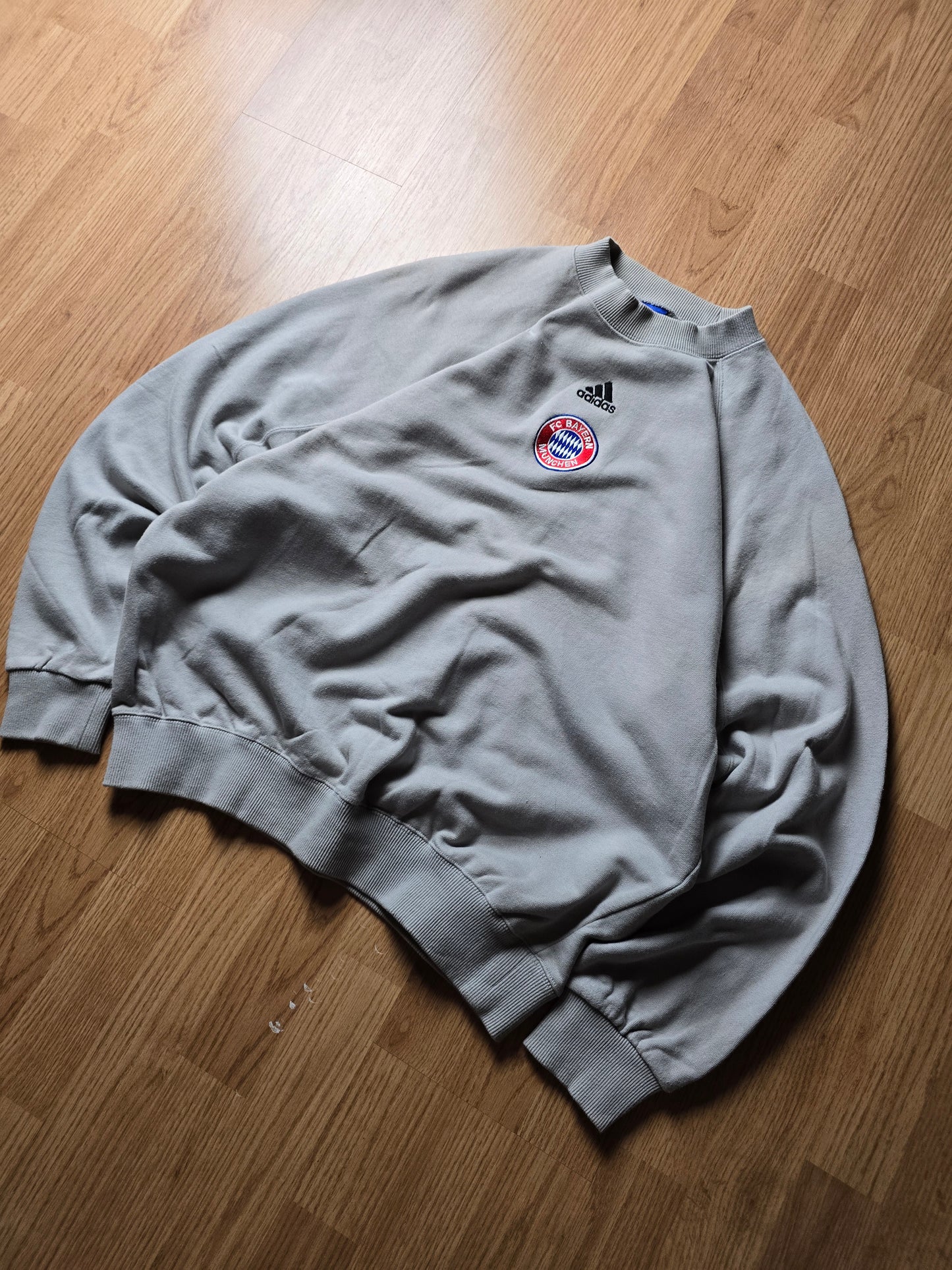 90s Adidas Bayern Munich Training Sweatshirt (M/L)