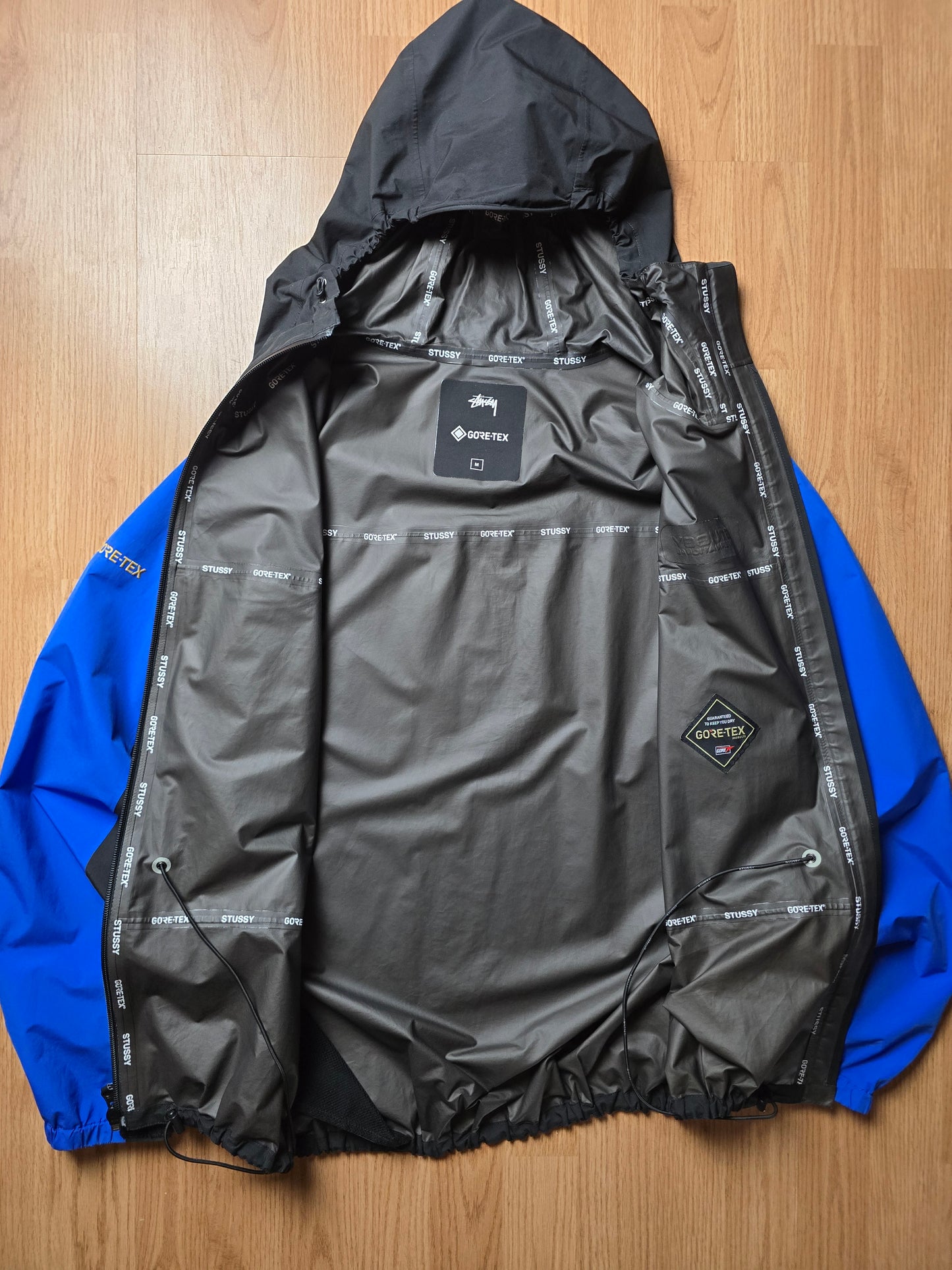 RARE Stussy Gore-tex Rainroom Shell Jacket (M)