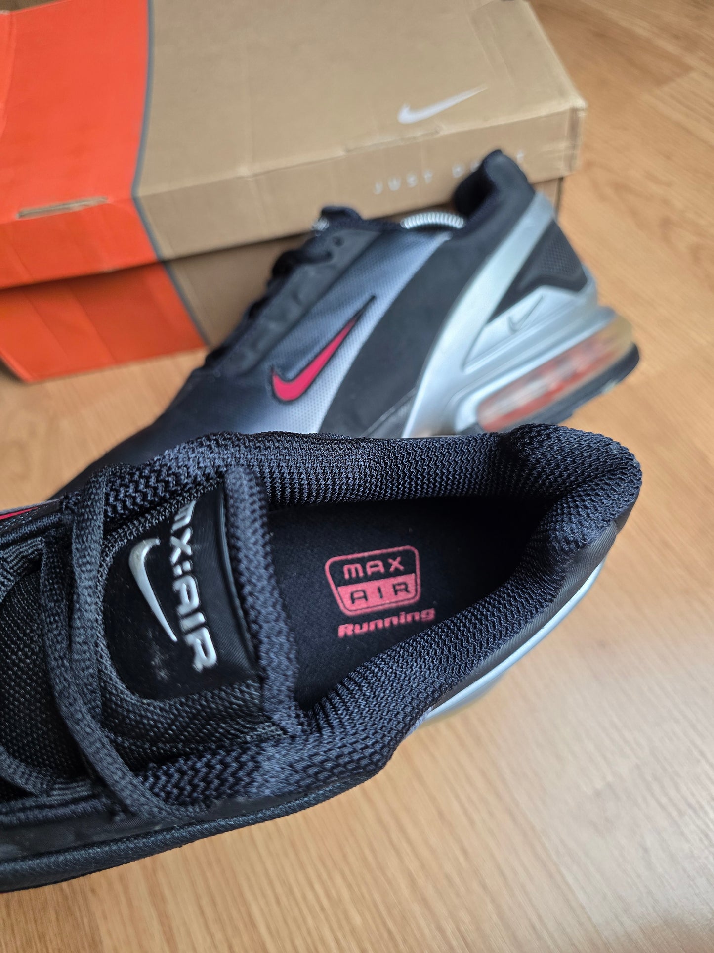 RARE Nike Air Max Majikan SAMPLE 2002 Trainers BNWB (UK12)