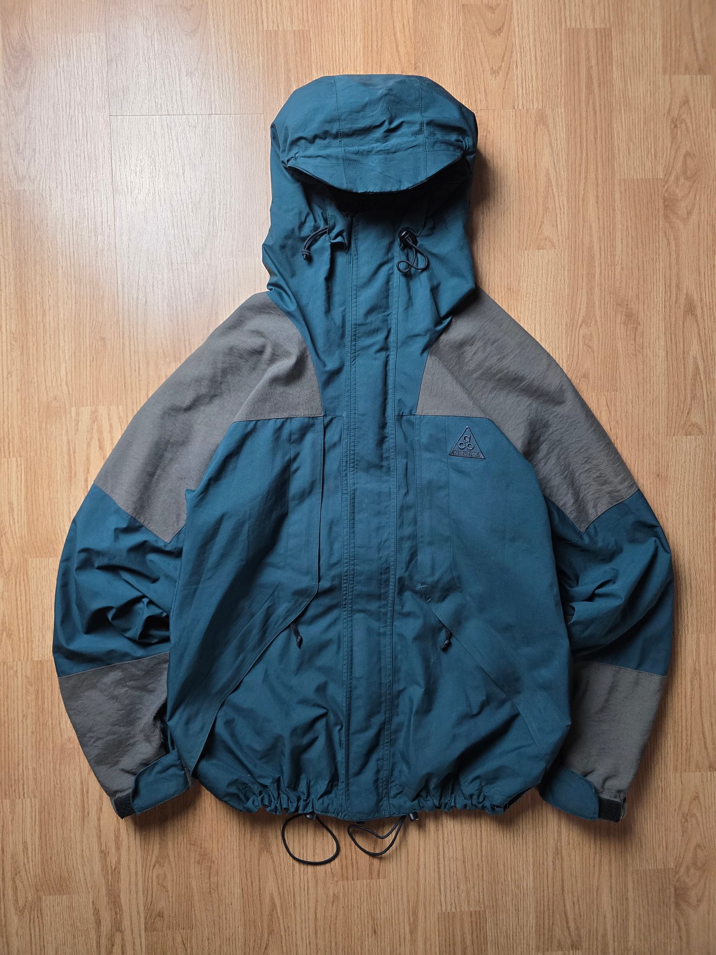 Vintage Nike ACG Nike-Fit Technical Ski Jacket (M)
