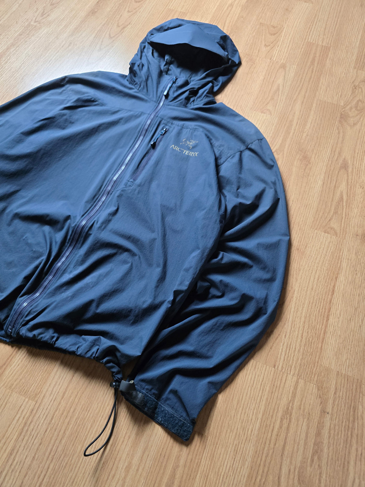 Arc'teryx 'Squamish Hoody' Lightweight Jacket (S)