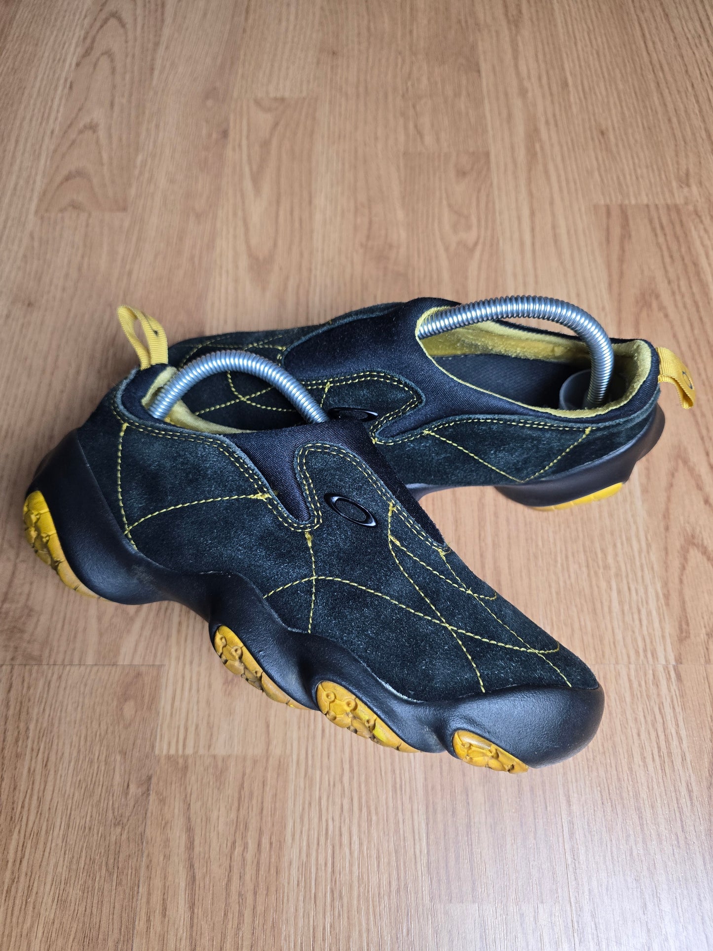 RARE 00s Oakley Bottlecap Flesh Slip On Trainers (UK5)