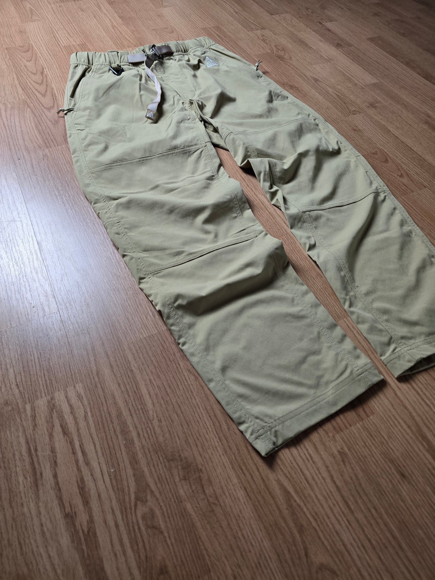 Nike ACG Lightweight Technical Belted Shell Pants (30x30)