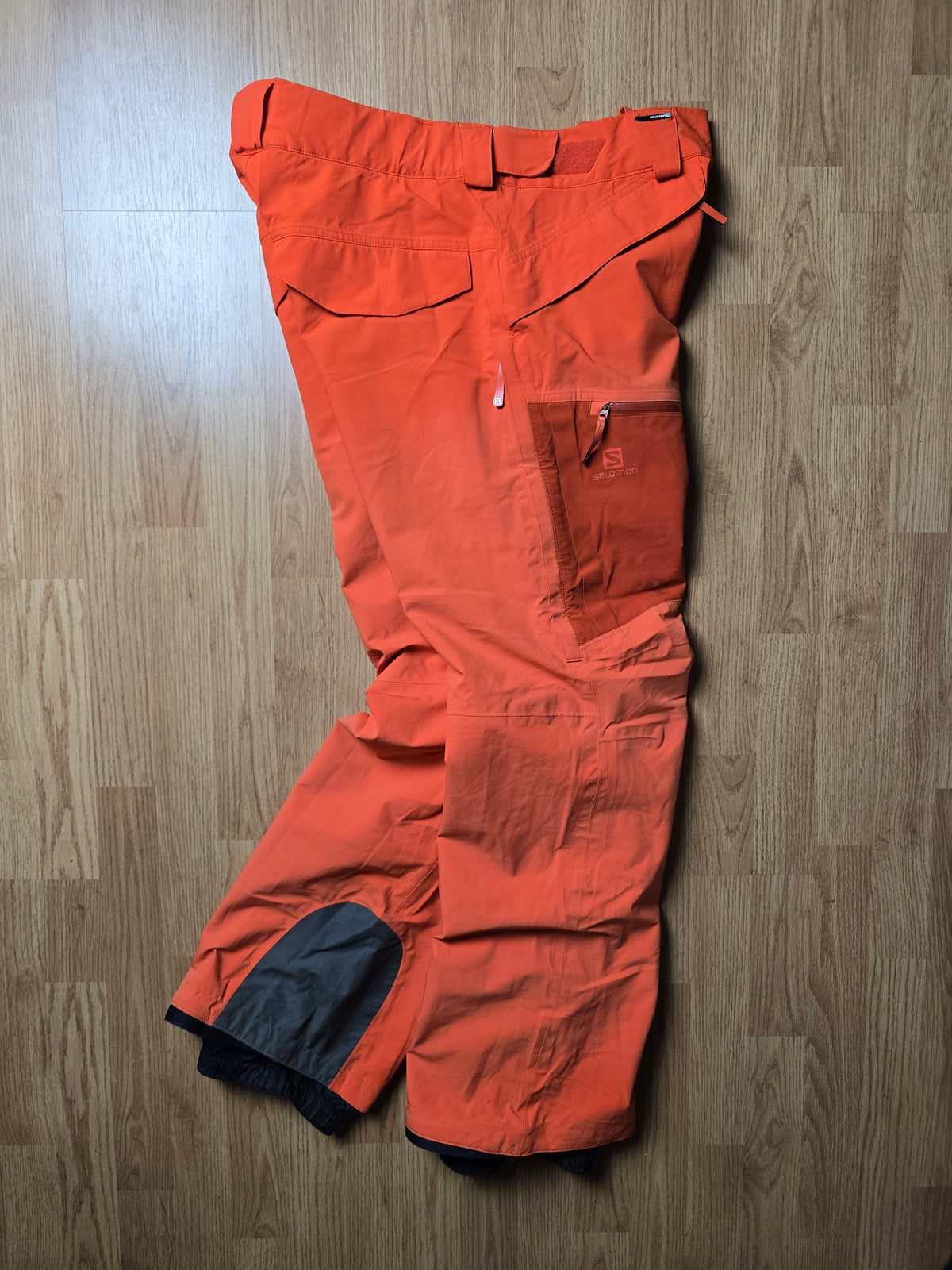 Salomon 'Chill Out Bib' Technical Ski Pants with removable Straps (L)