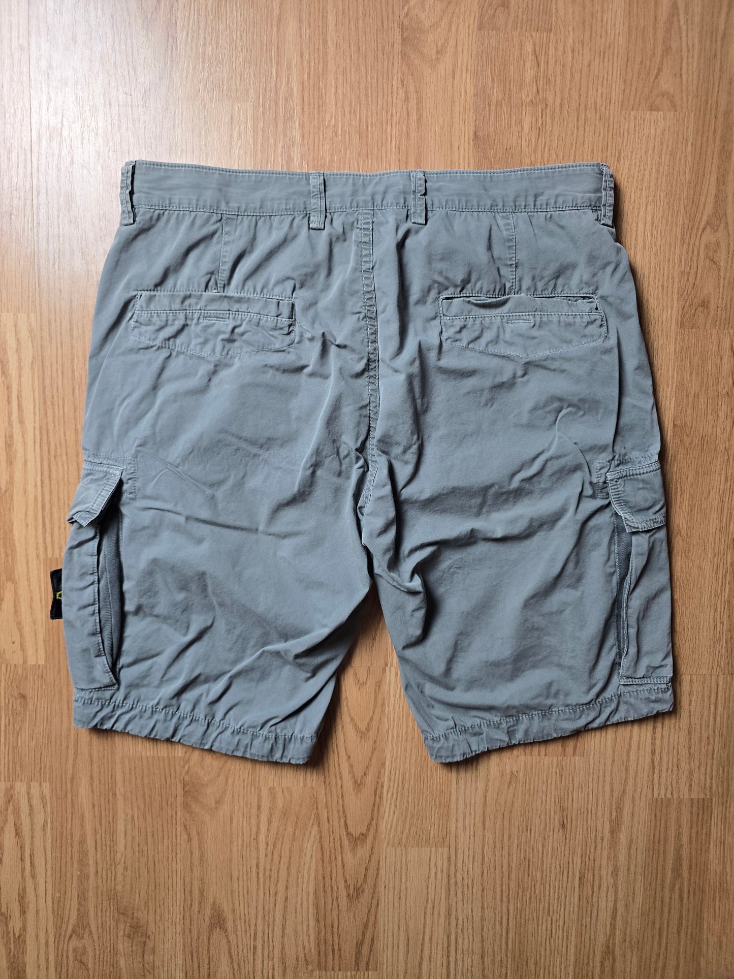 Stone Island Bermuda Cargo Shorts (W32)