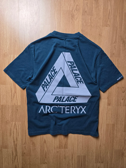 Palace x Arc'teryx T-shirt (S)