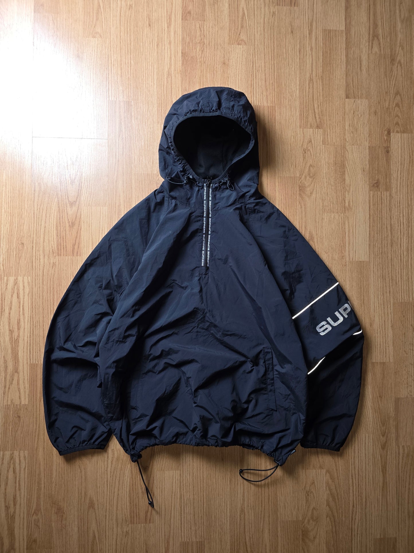 Supreme Nylon Ripstop Reflective Hooded Pullover Jacket (L)