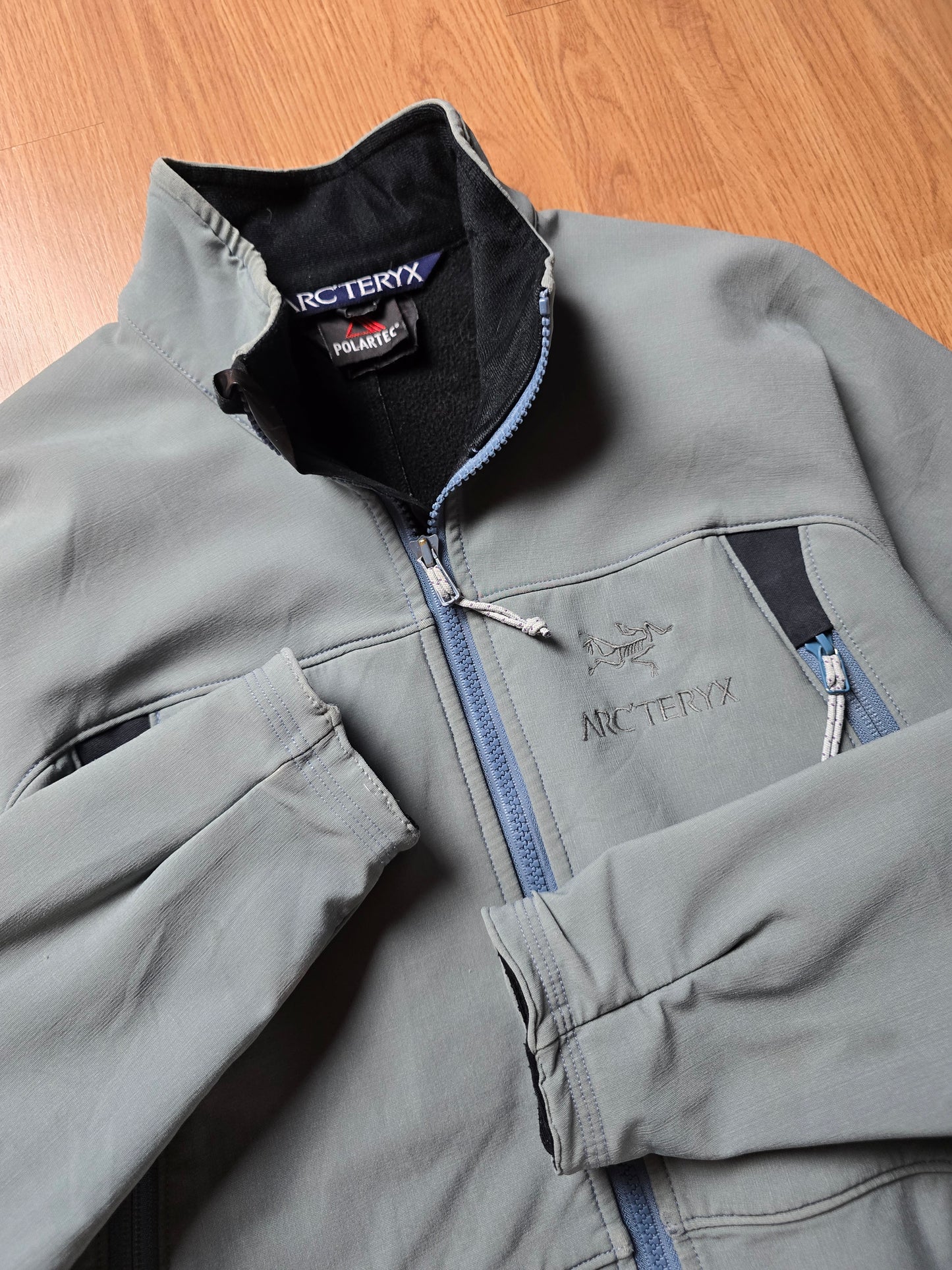 W/ Vintage Arc'teryx Gamma SV Polartec Soft Shell Jacket (S)