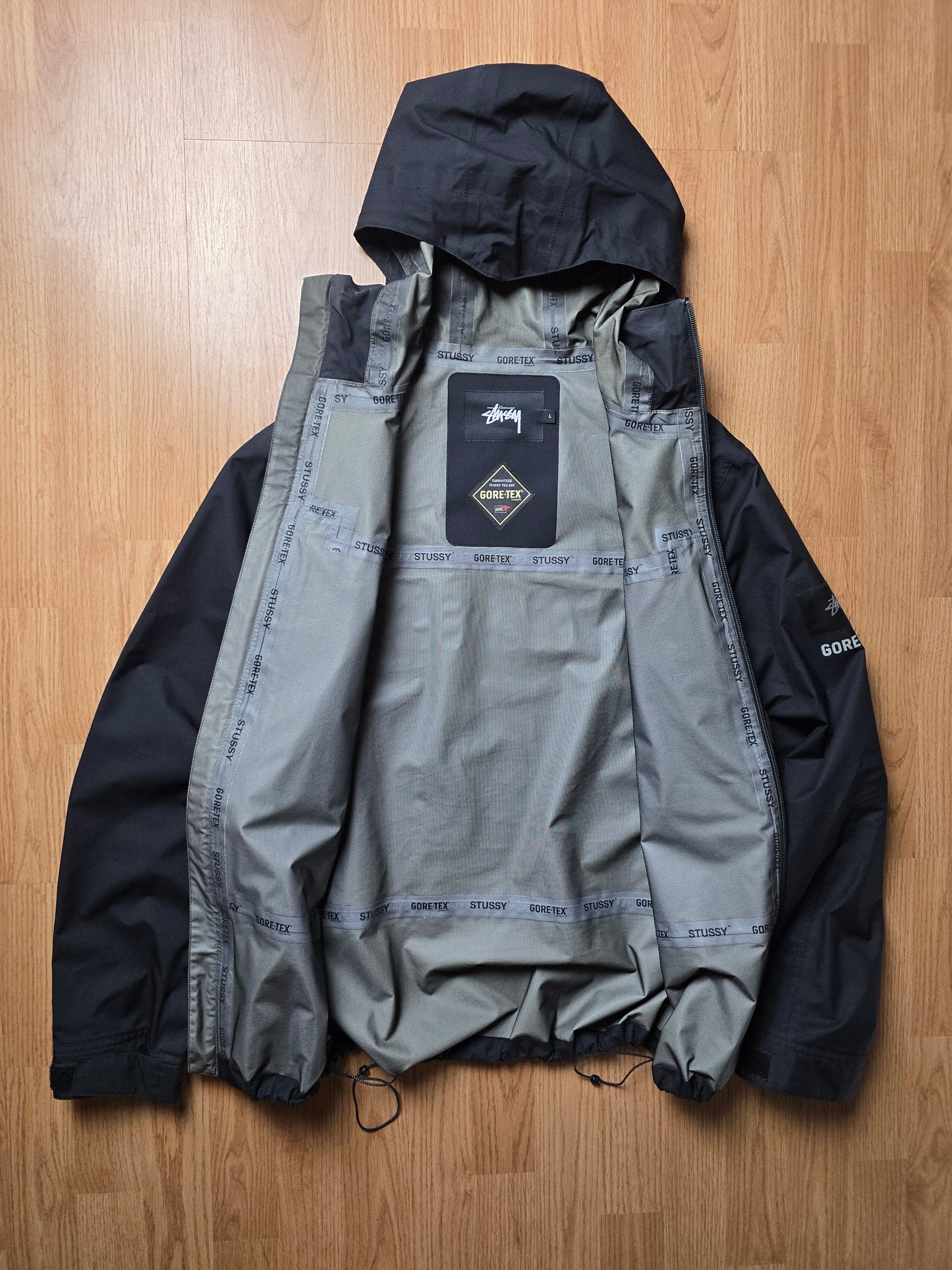 RARE Stussy Gore-tex Products Mountain Shell Jacket - Japan Exclusive (L)