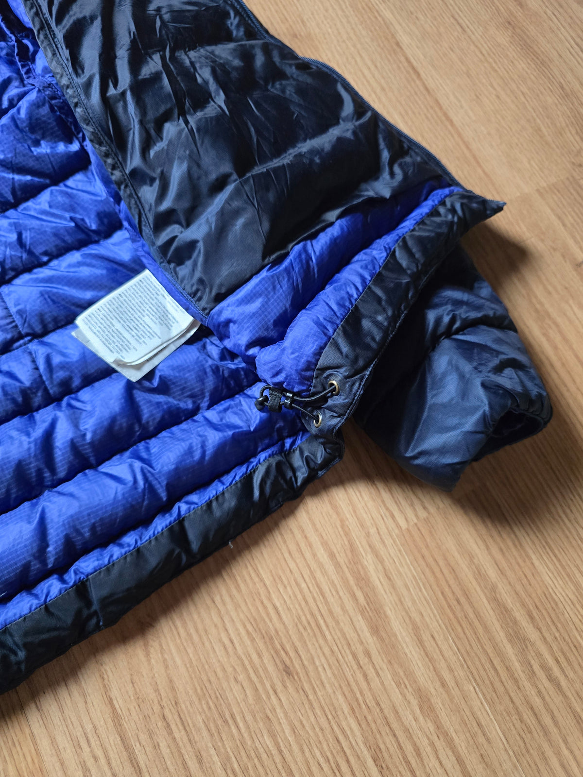 W/ Arc'teryx 'Cerium LT Hoody' Down Filled Puffer Jacket (S)