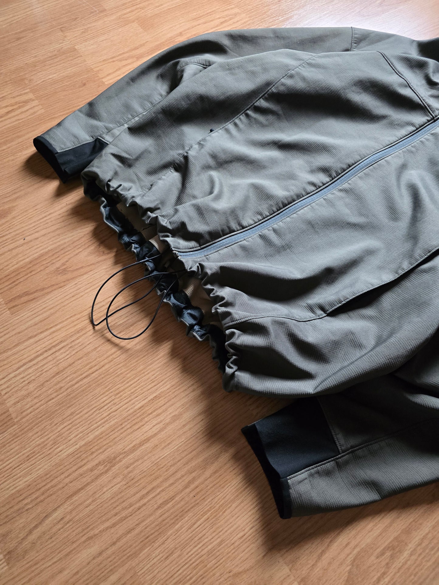 Vintage Arc'teryx Epsilon LT Softshell Jacket (XL)