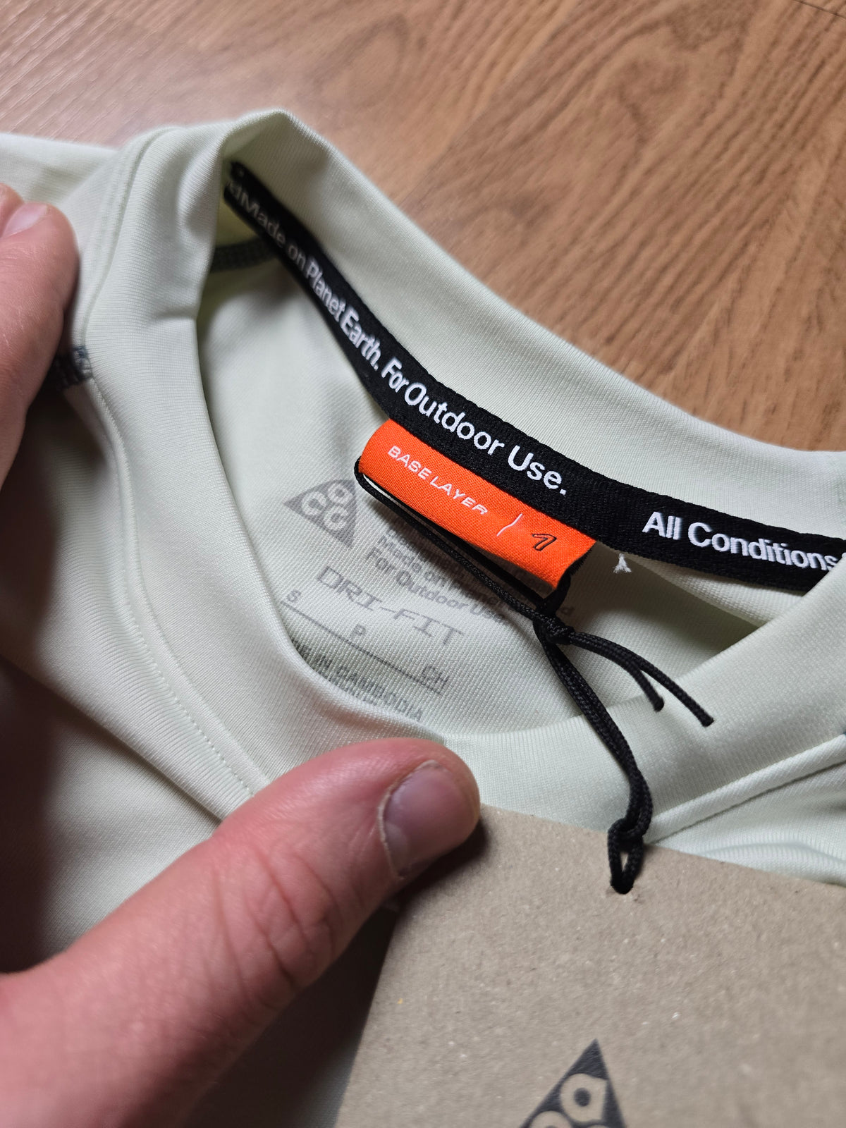 Nike ACG "Wildsee" Dri-Fit Longsleve Base Layer Top BNWT (S)