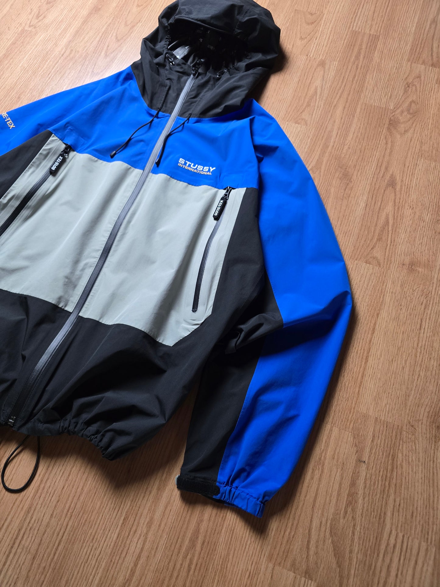 RARE Stussy Gore-tex Rainroom Shell Jacket (M)
