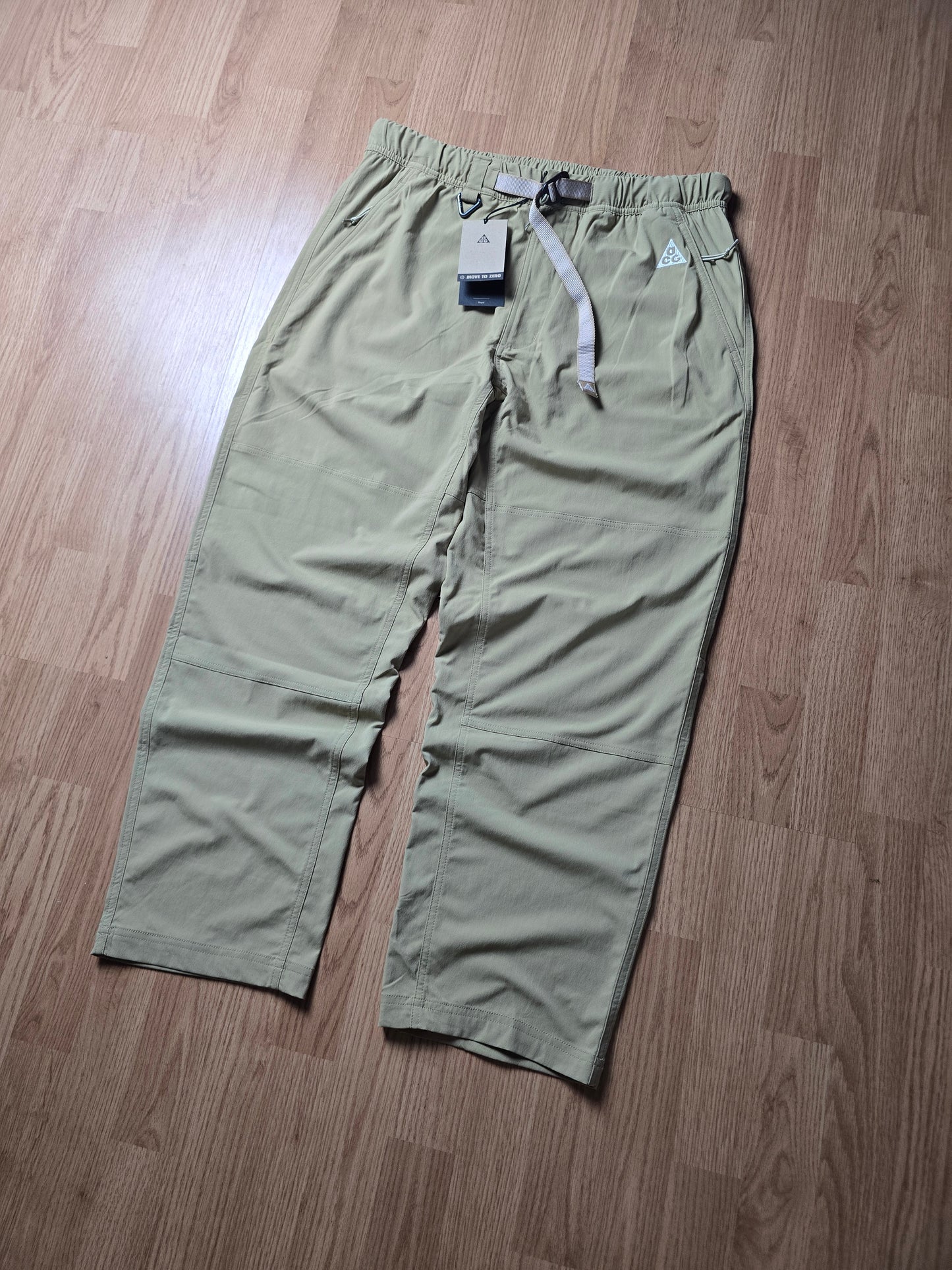Nike ACG UV Hike Lightweight Technical Belted Shell Pants (L)